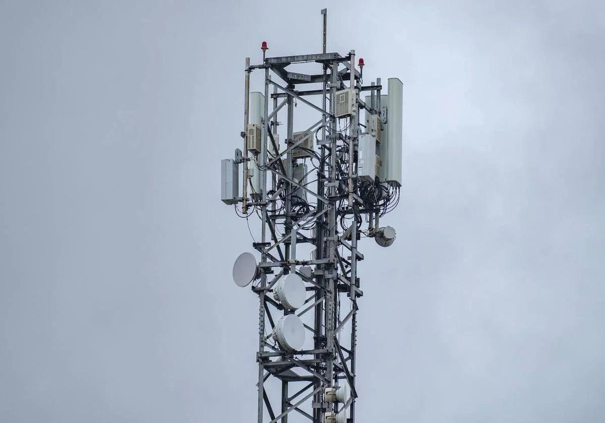Vecinos de la diputación cartagenera de La Palma protestan por la instalación de una antena