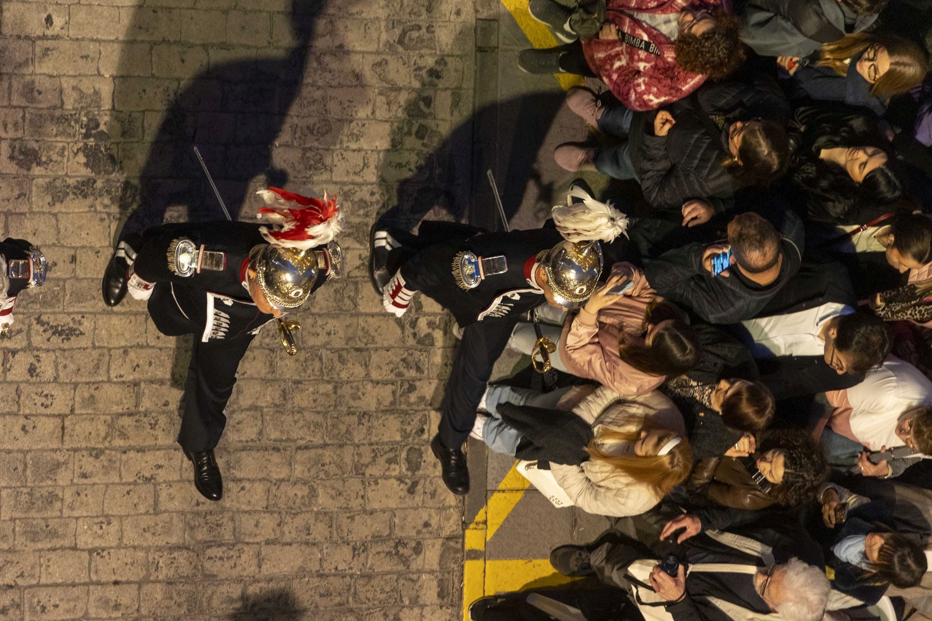 La procesión del Prendimiento de los californios, en imágenes