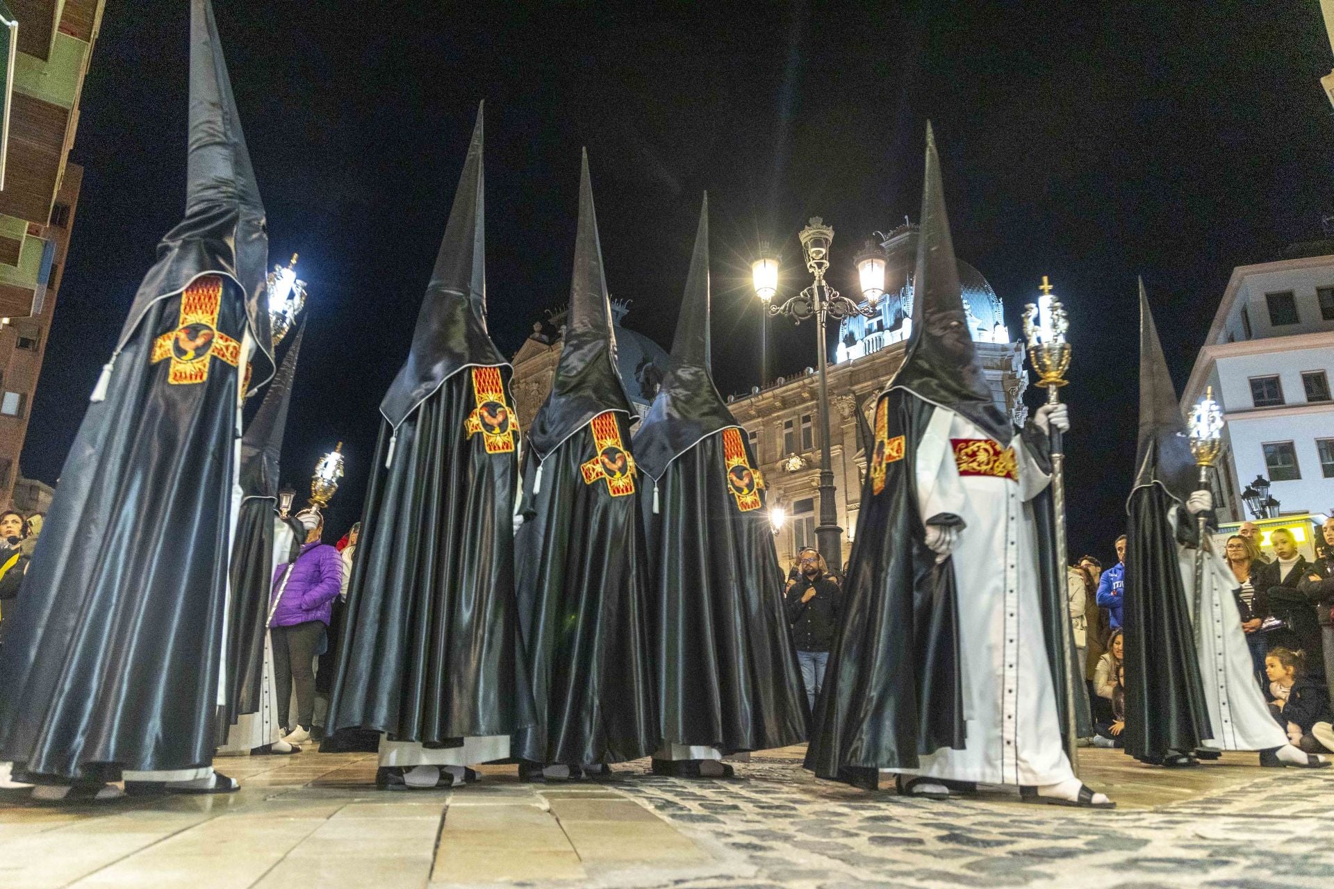 La procesión del Prendimiento de los californios, en imágenes