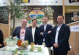 El equipo de Faroliva en la feria.