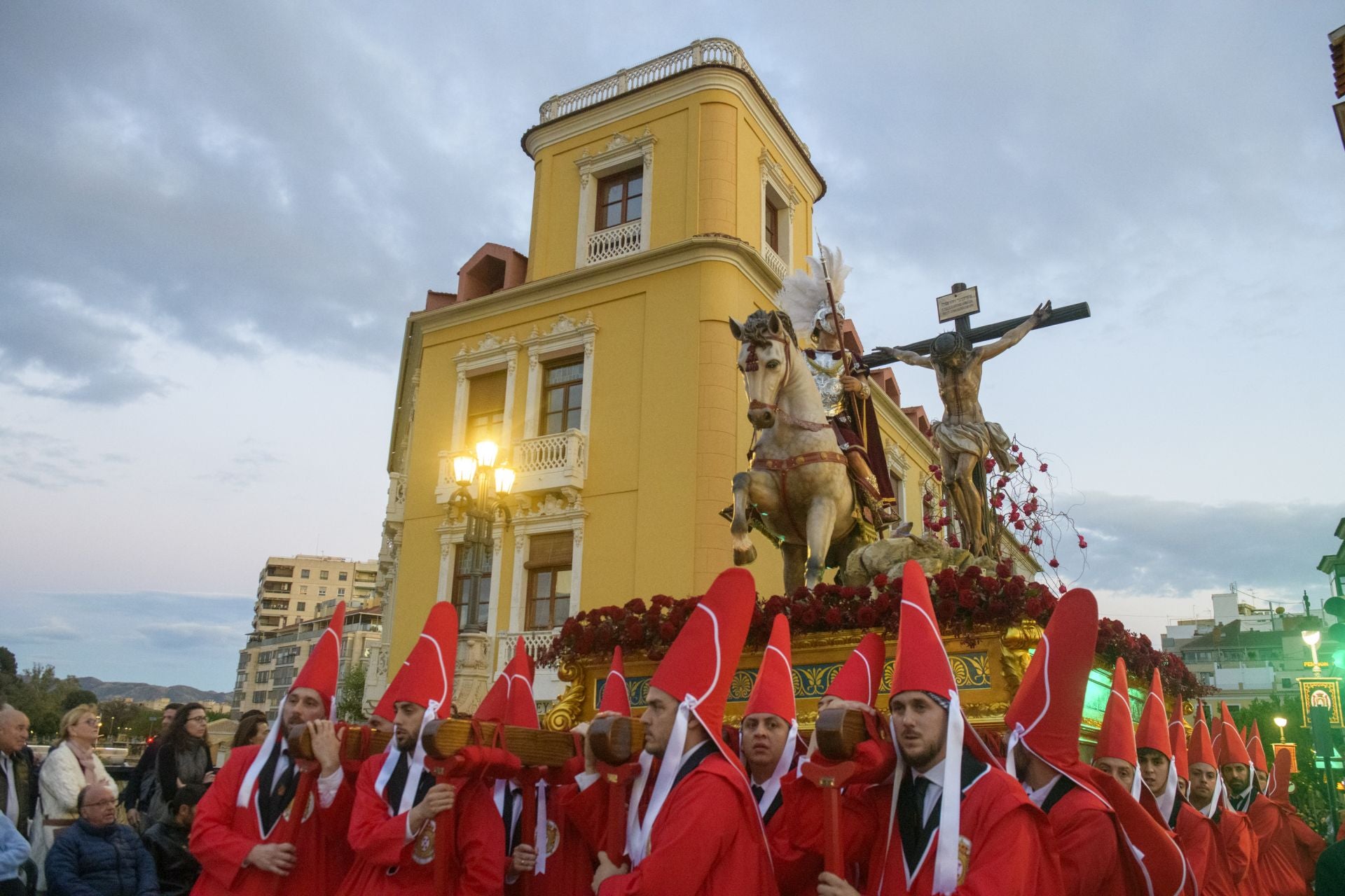 La procesión de los &#039;coloraos&#039;, en imágenes