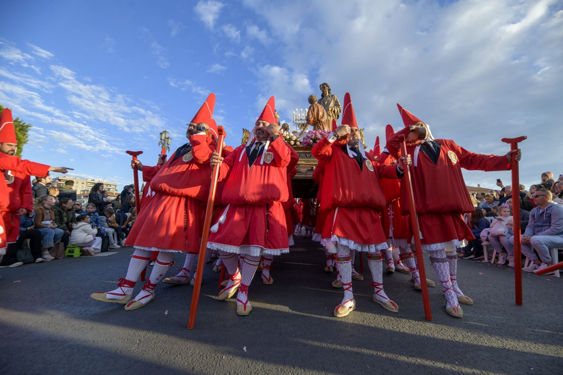 La procesión de los &#039;coloraos&#039;, en imágenes