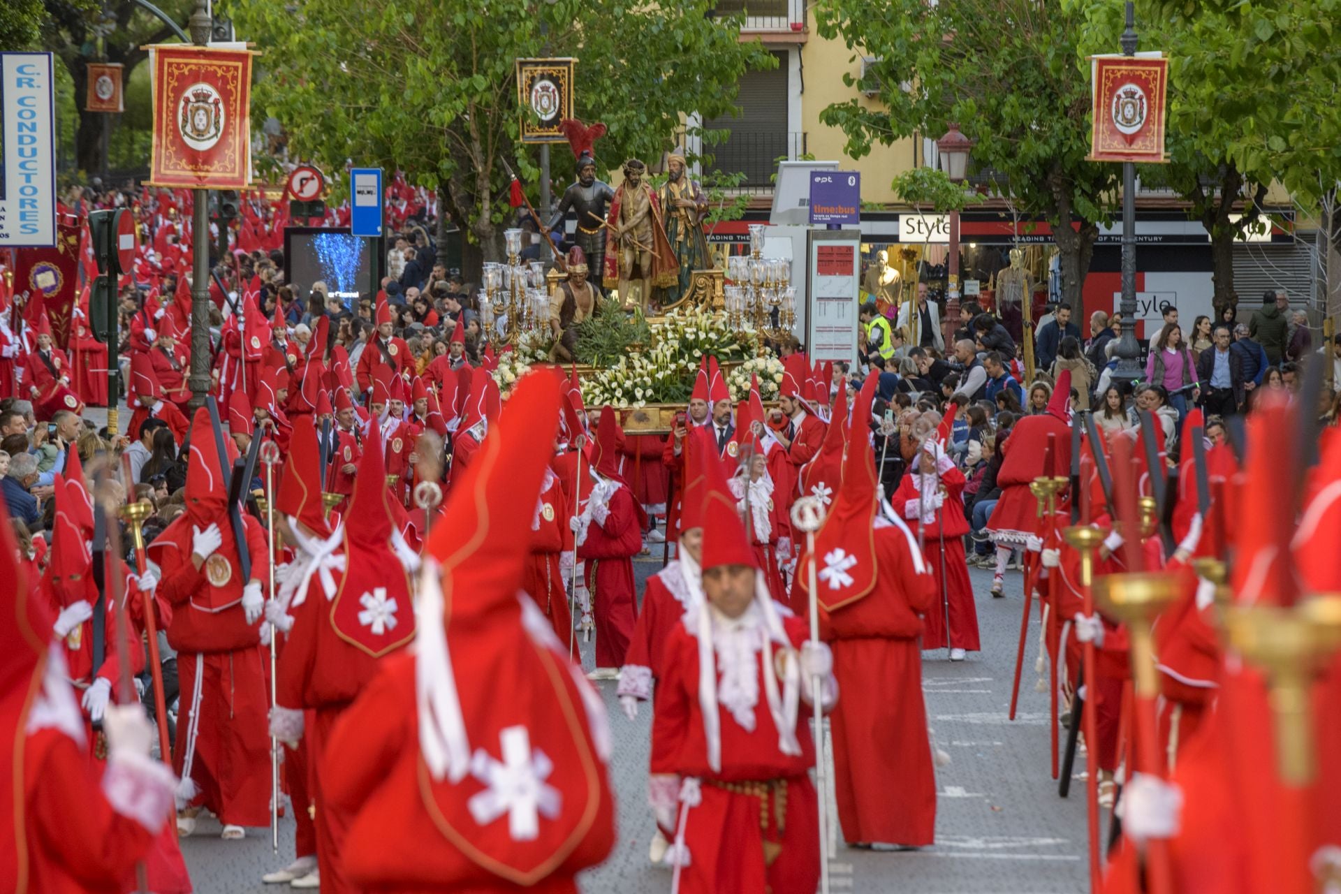 La procesión de los &#039;coloraos&#039;, en imágenes