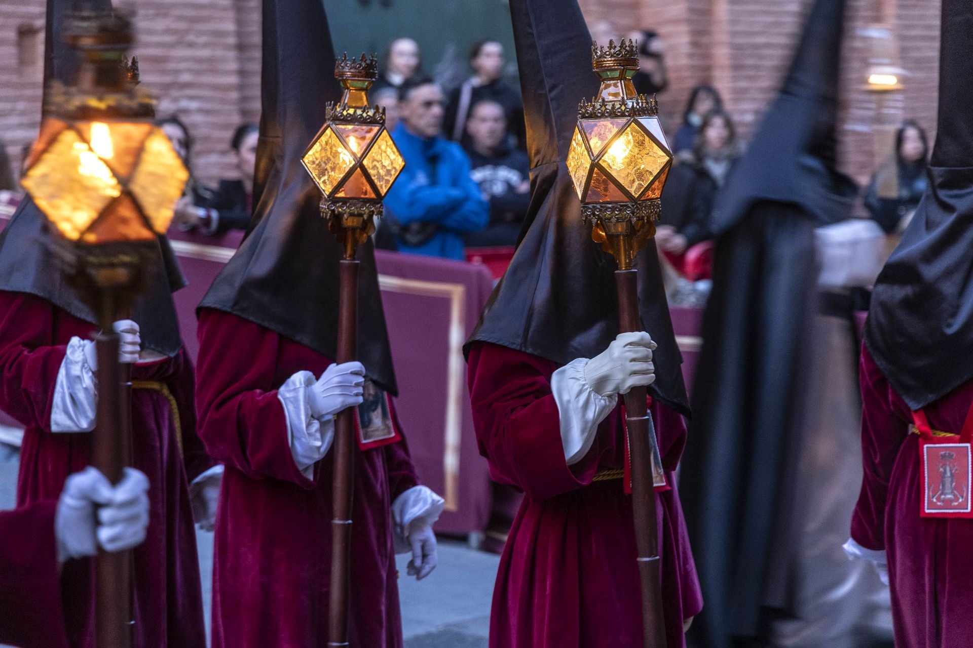Las imágenes de los cortejos californios del Jueves Santo en Cartagena