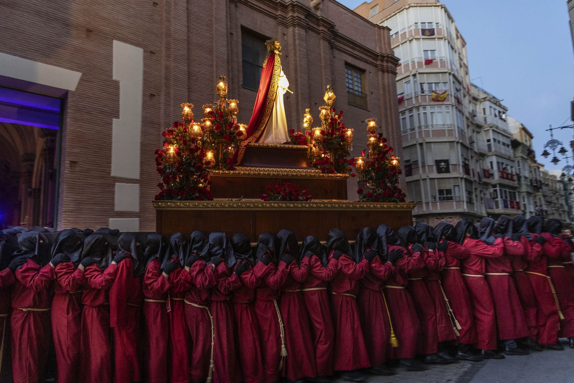 Las imágenes de los cortejos californios del Jueves Santo en Cartagena