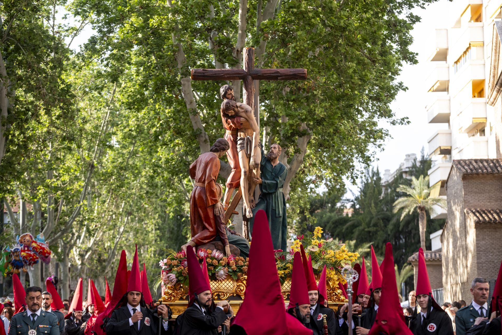 Luto en las calles de Murcia en el Viernes Santo