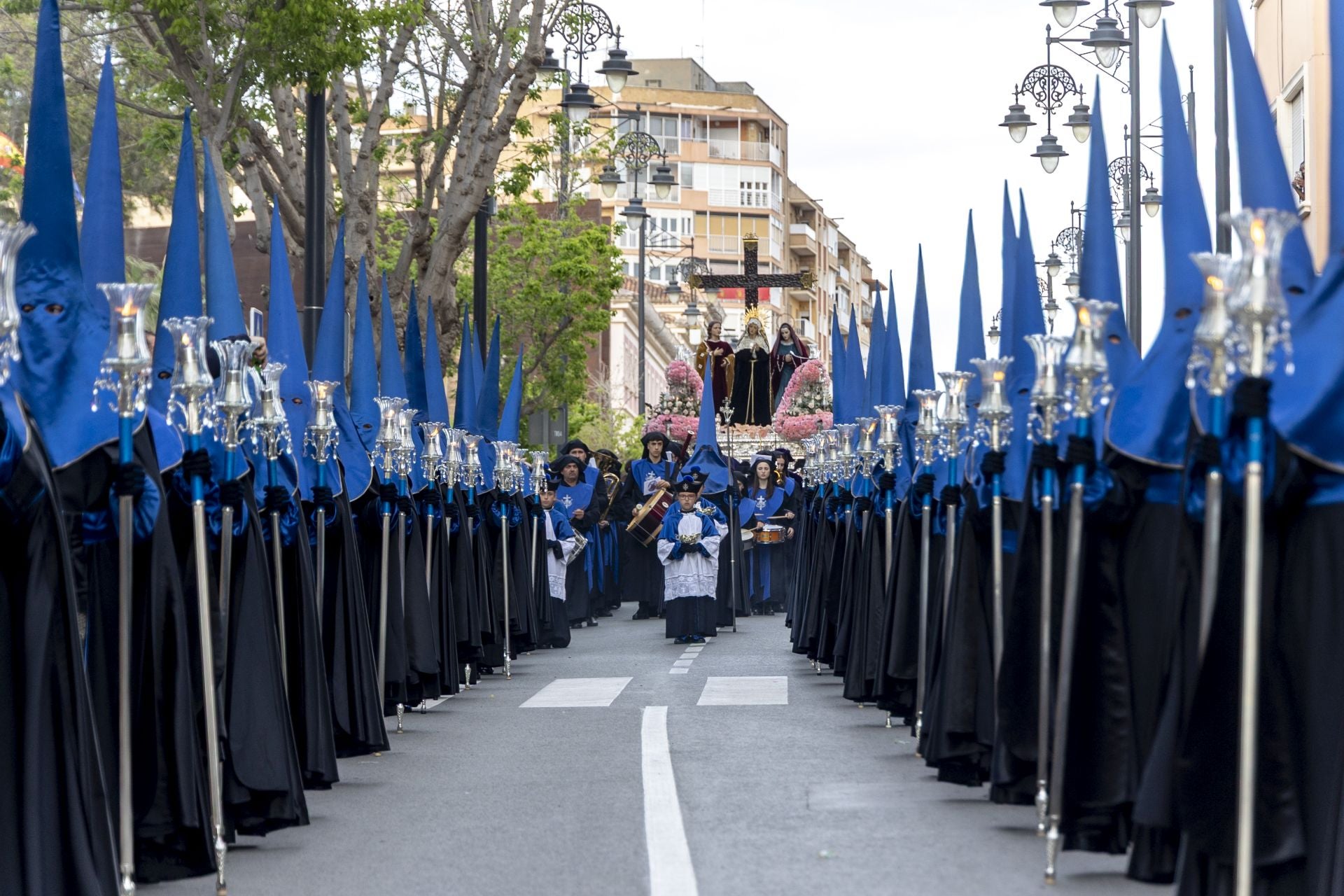 En imágenes, las procesiones de la Vera Cruz y las Santas Mujeres en Cartagena