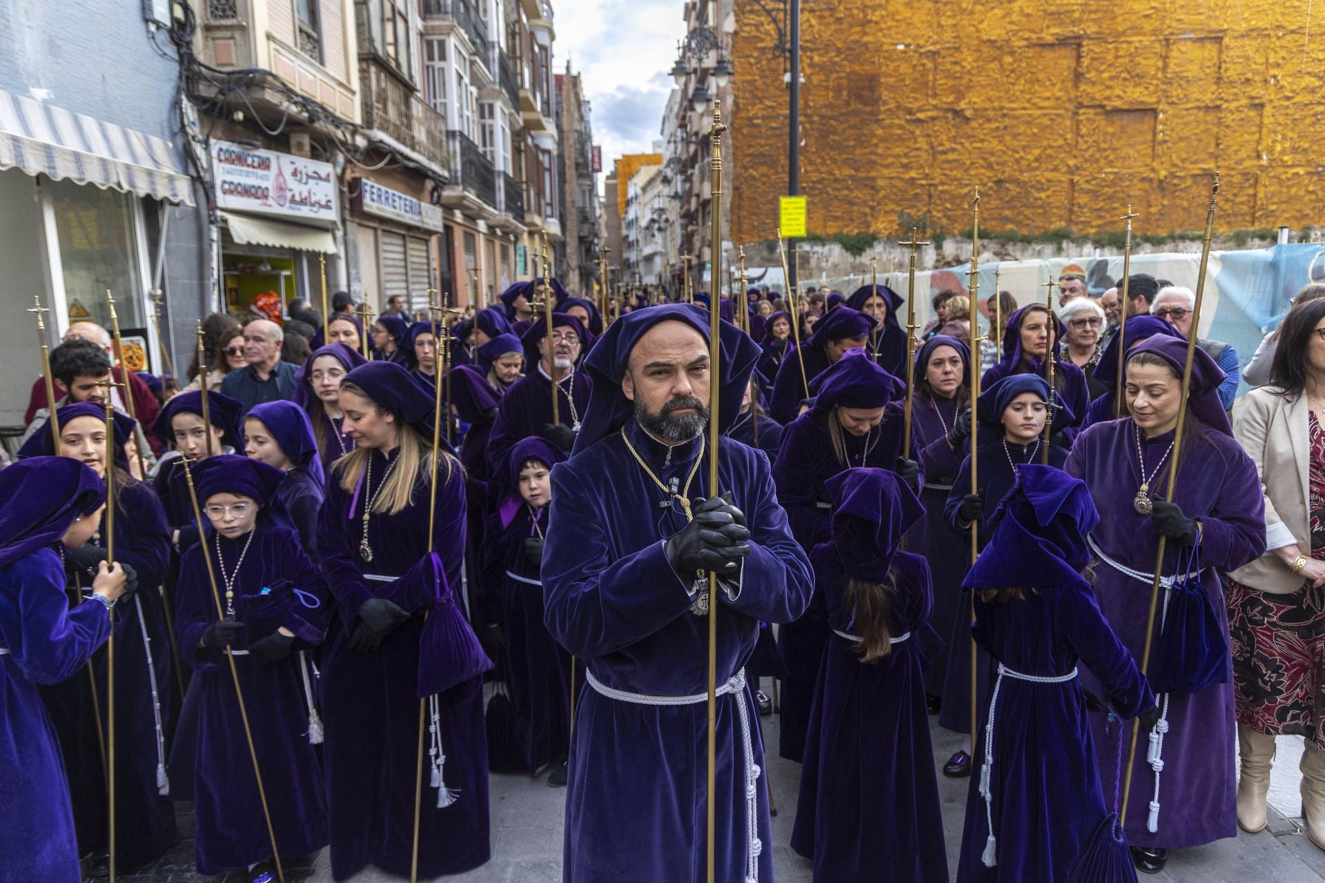 En imágenes, las procesiones de la Vera Cruz y las Santas Mujeres en Cartagena
