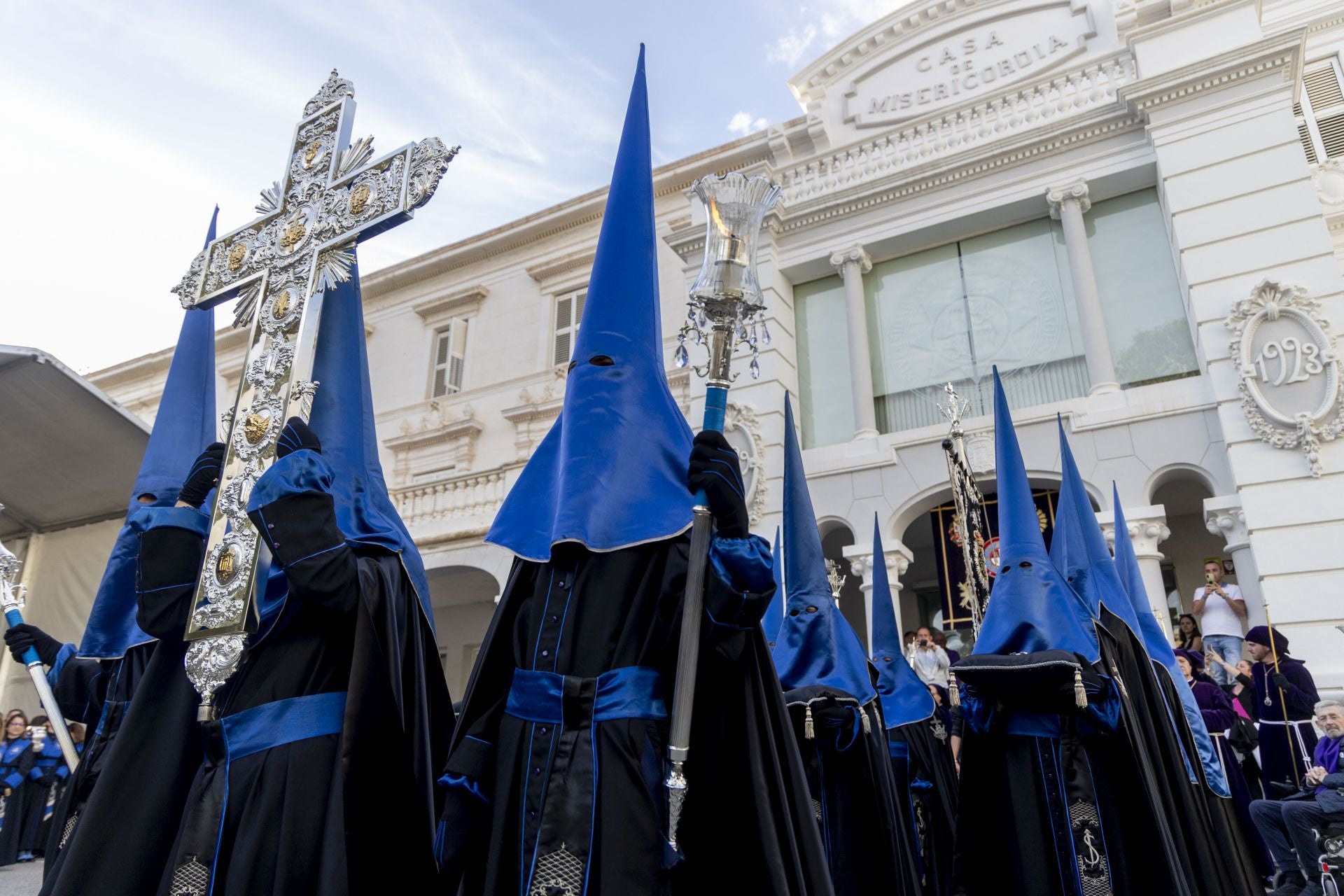 En imágenes, las procesiones de la Vera Cruz y las Santas Mujeres en Cartagena