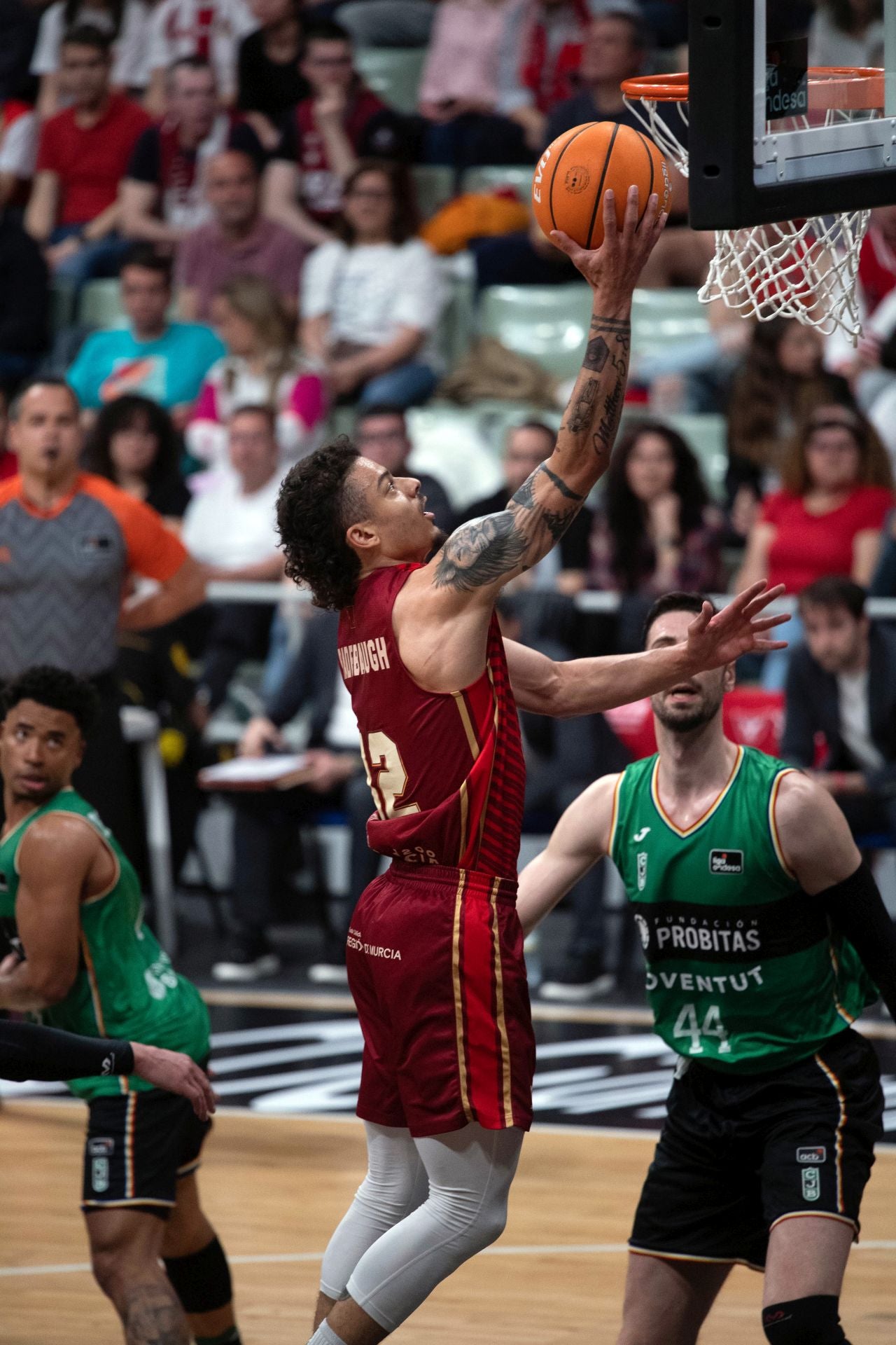 En imágenes, la victoria del UCAM Murcia ante Joventut