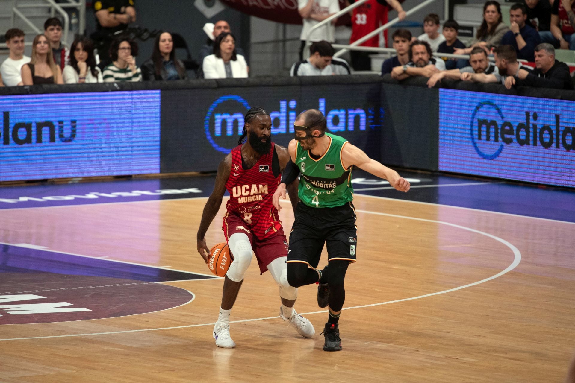 En imágenes, la victoria del UCAM Murcia ante Joventut