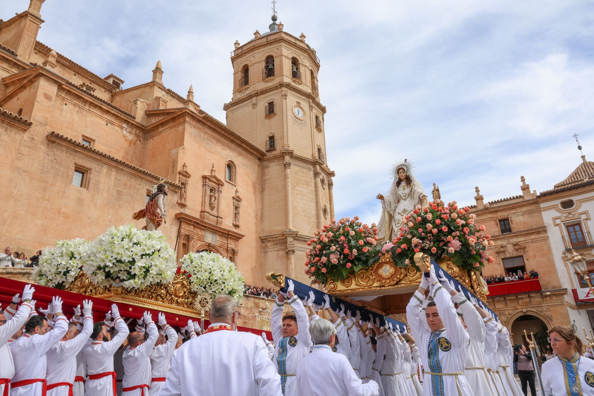 En imágenes, la procesión del Domingo de Resurrección en Lorca