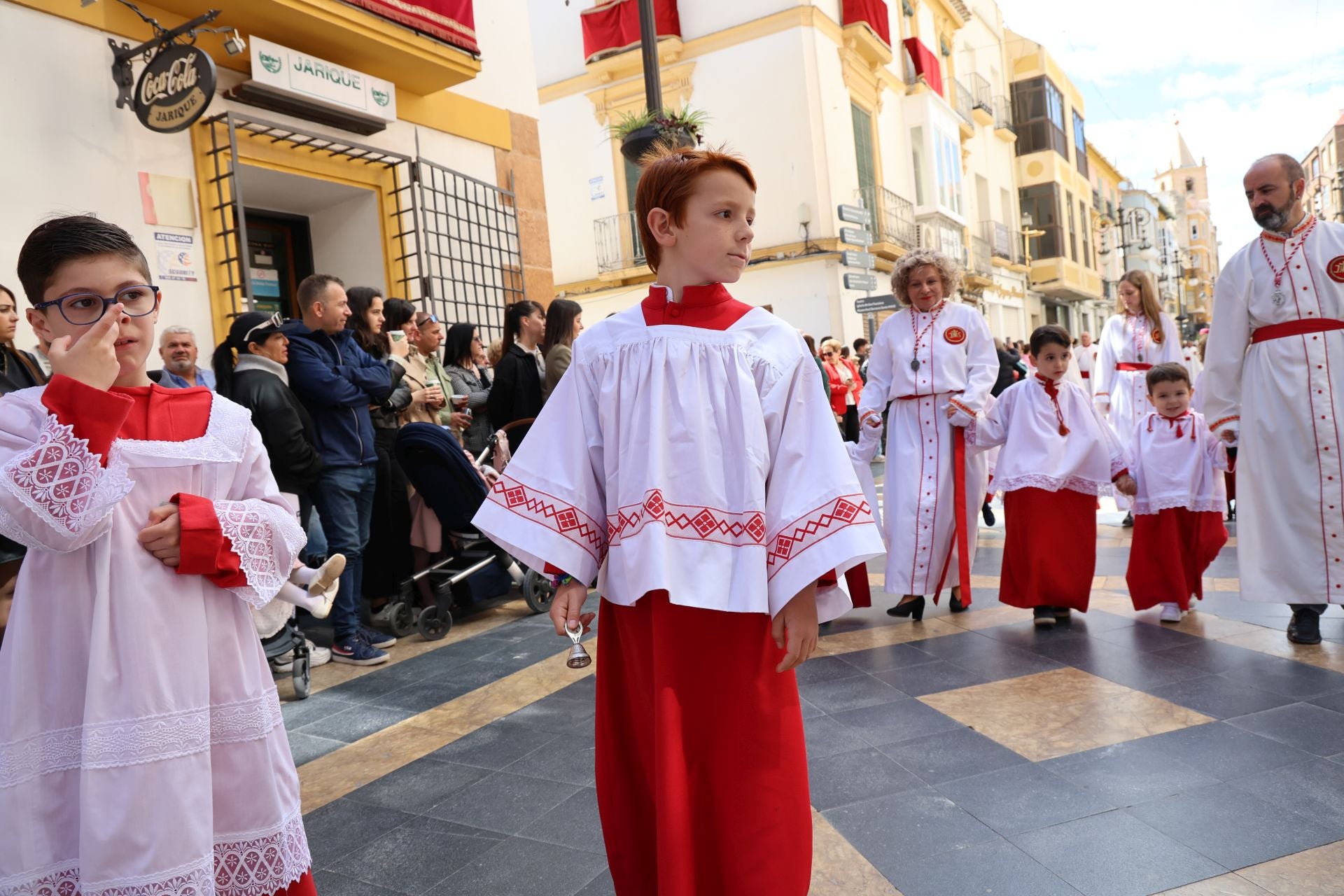 En imágenes, la procesión del Domingo de Resurrección en Lorca