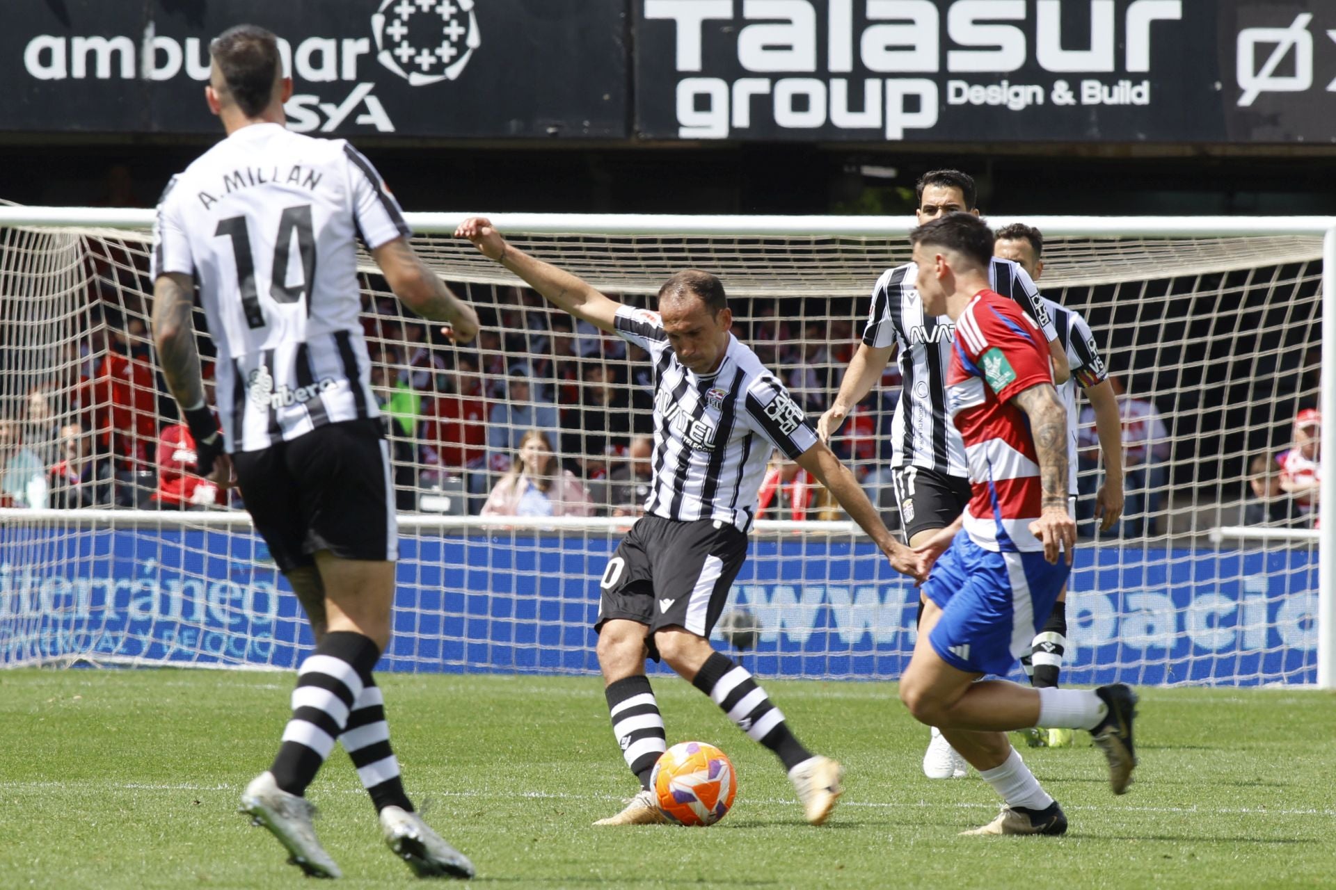 La derrota del Cartagena frente al Granada, en imágenes