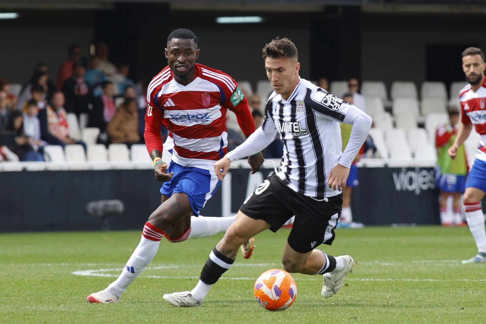 La derrota del Cartagena frente al Granada, en imágenes