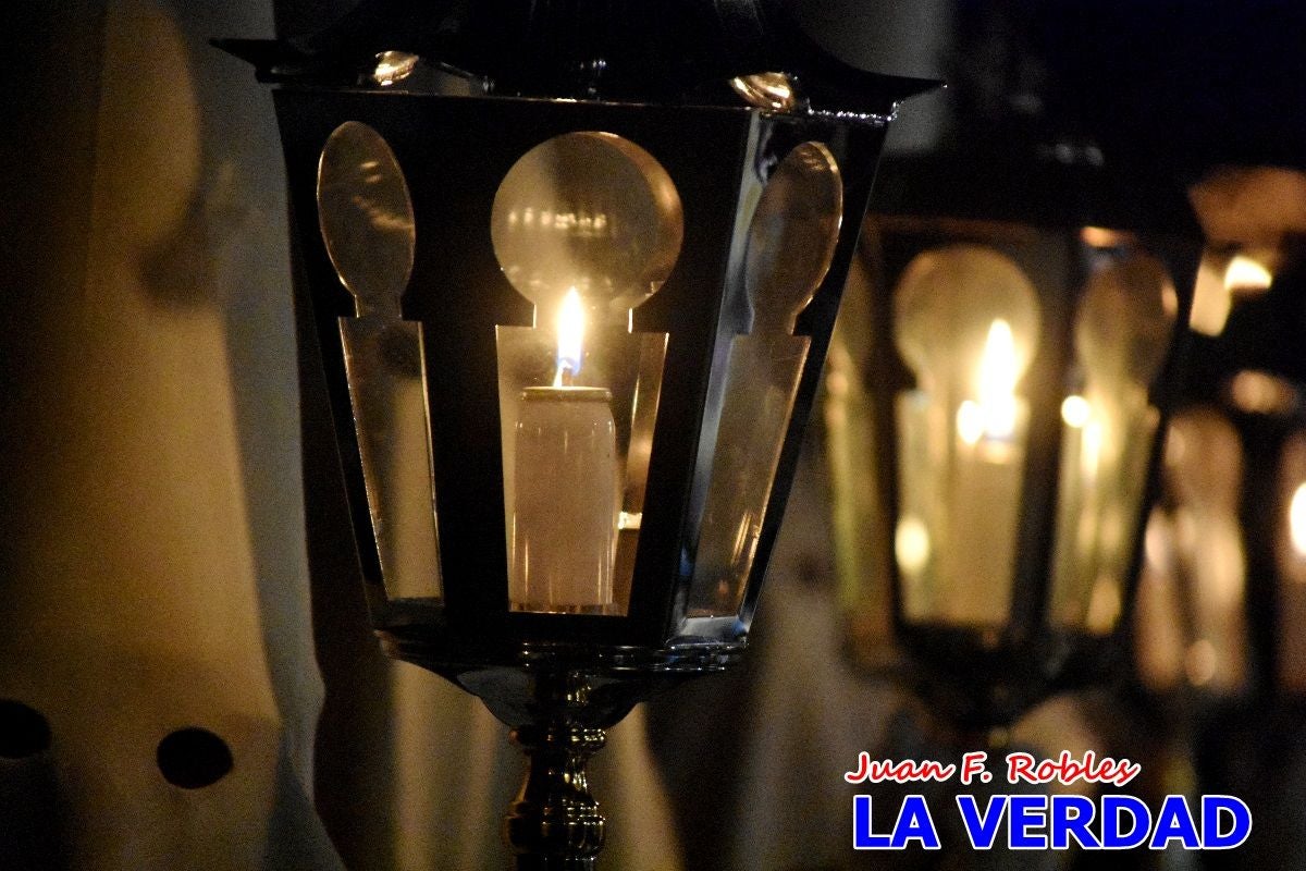 El Silencio inunda de solemnidad Caravaca de la Cruz en la noche de Jueves Santo