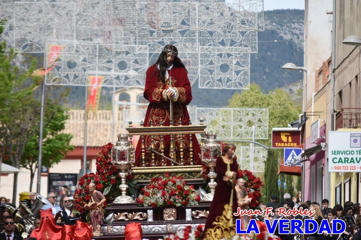El Señor del Balcón abre la procesión del Encuentro en Caravaca de la Cruz