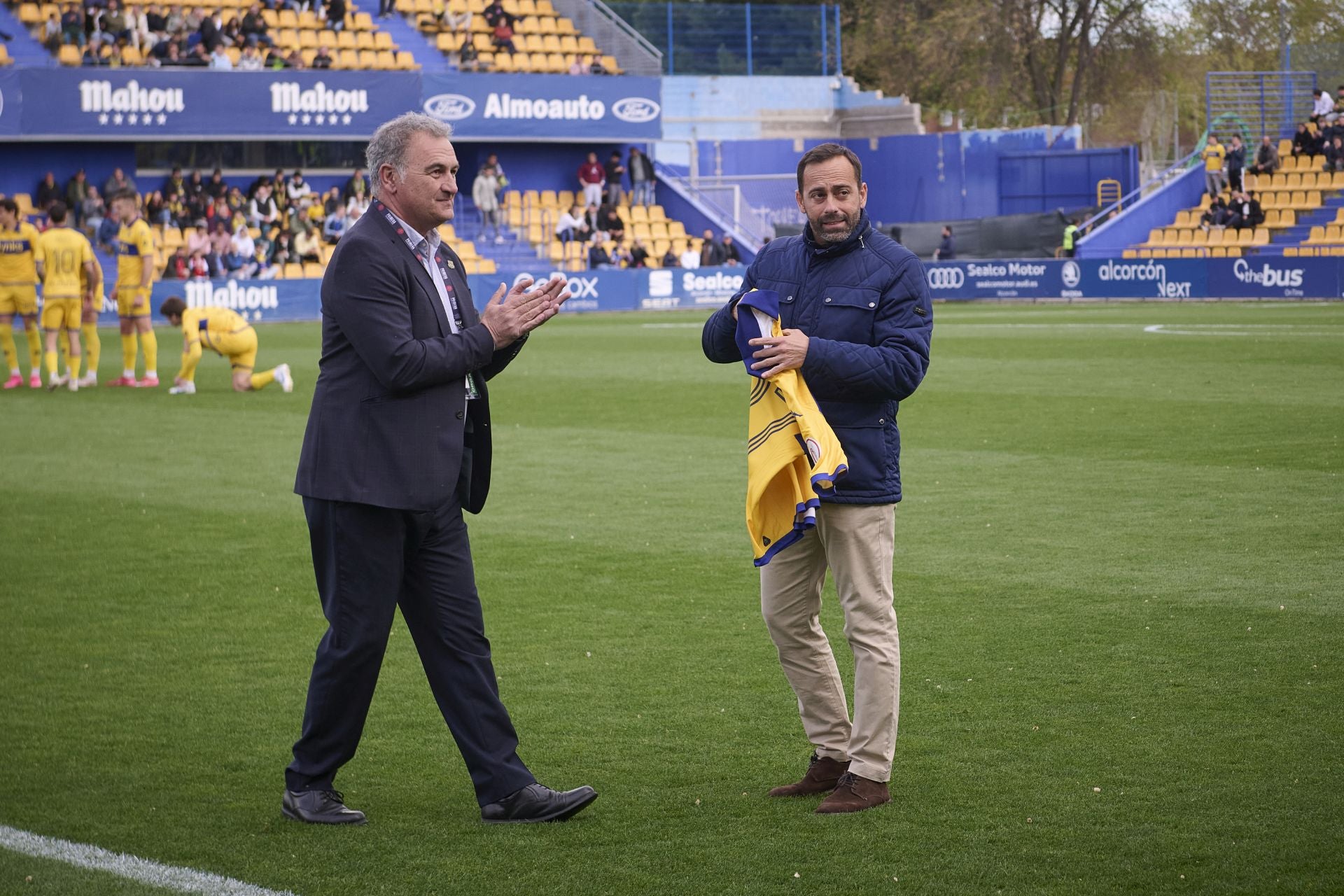La derrota del Real Murcia frente al Alcorcón, en imágenes