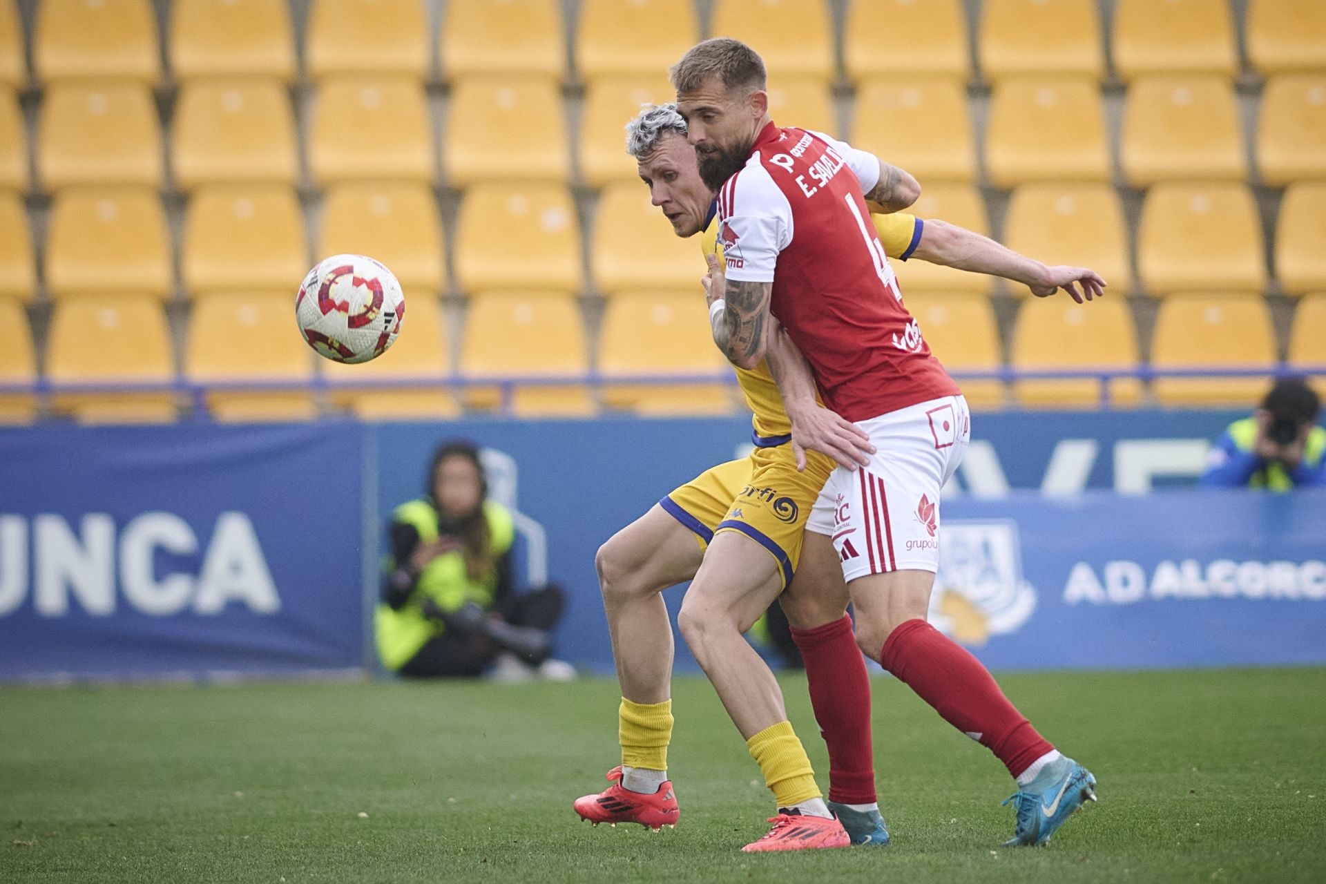 La derrota del Real Murcia frente al Alcorcón, en imágenes