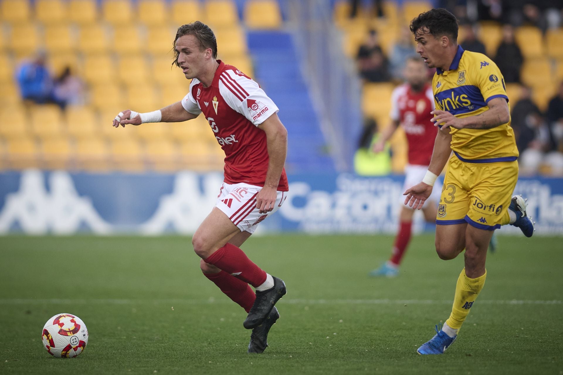 La derrota del Real Murcia frente al Alcorcón, en imágenes
