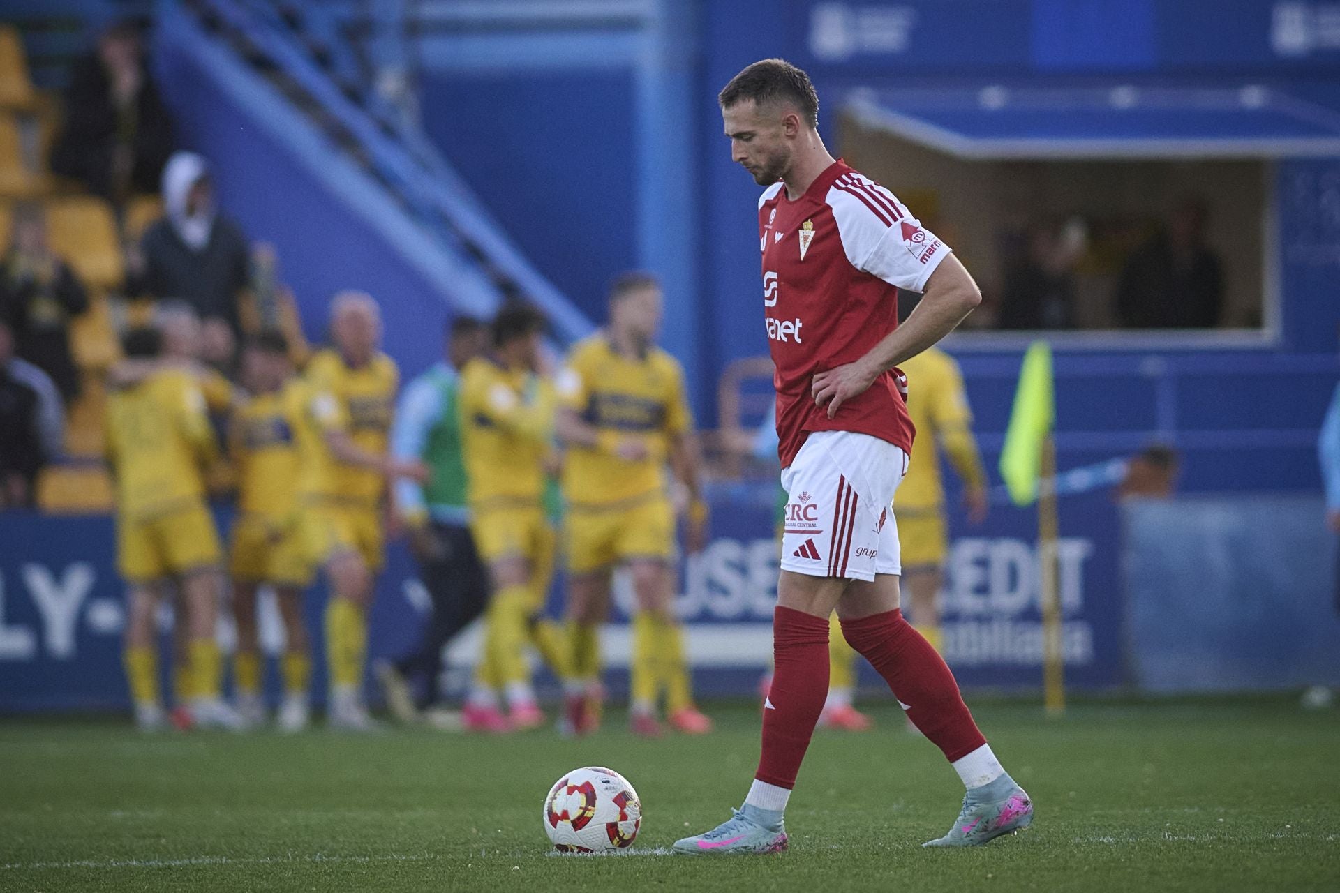 La derrota del Real Murcia frente al Alcorcón, en imágenes