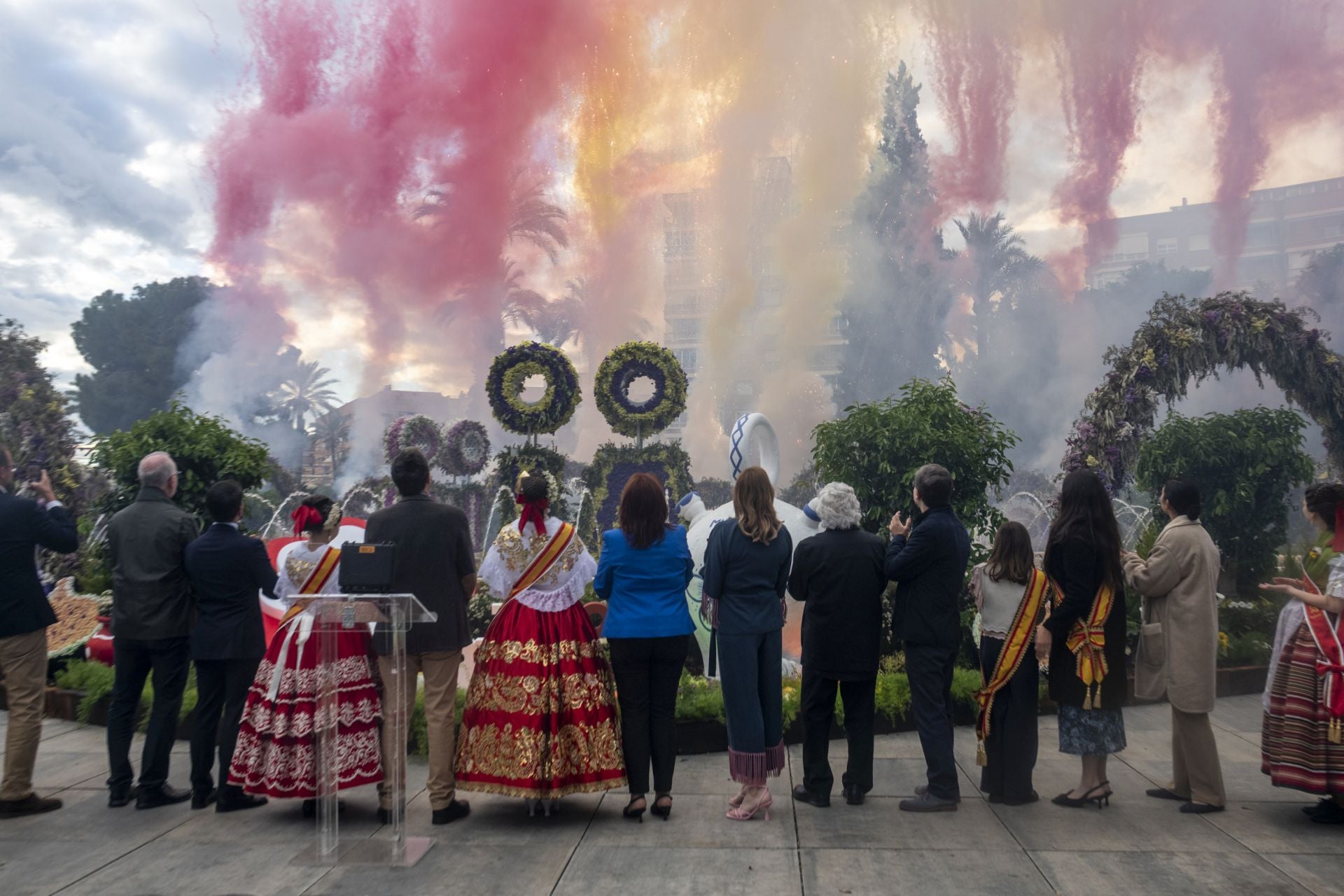 La primavera explota en las plazas de Murcia, en imágenes