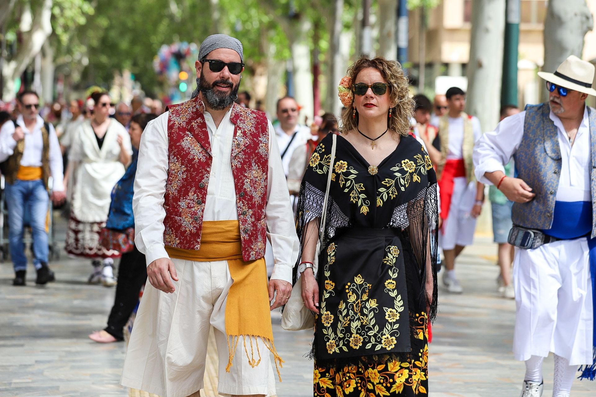 En imágenes, los huertanos inundan las calles del centro de Murcia