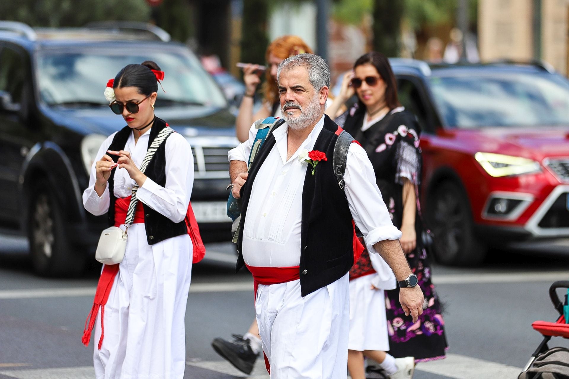 En imágenes, los huertanos inundan las calles del centro de Murcia