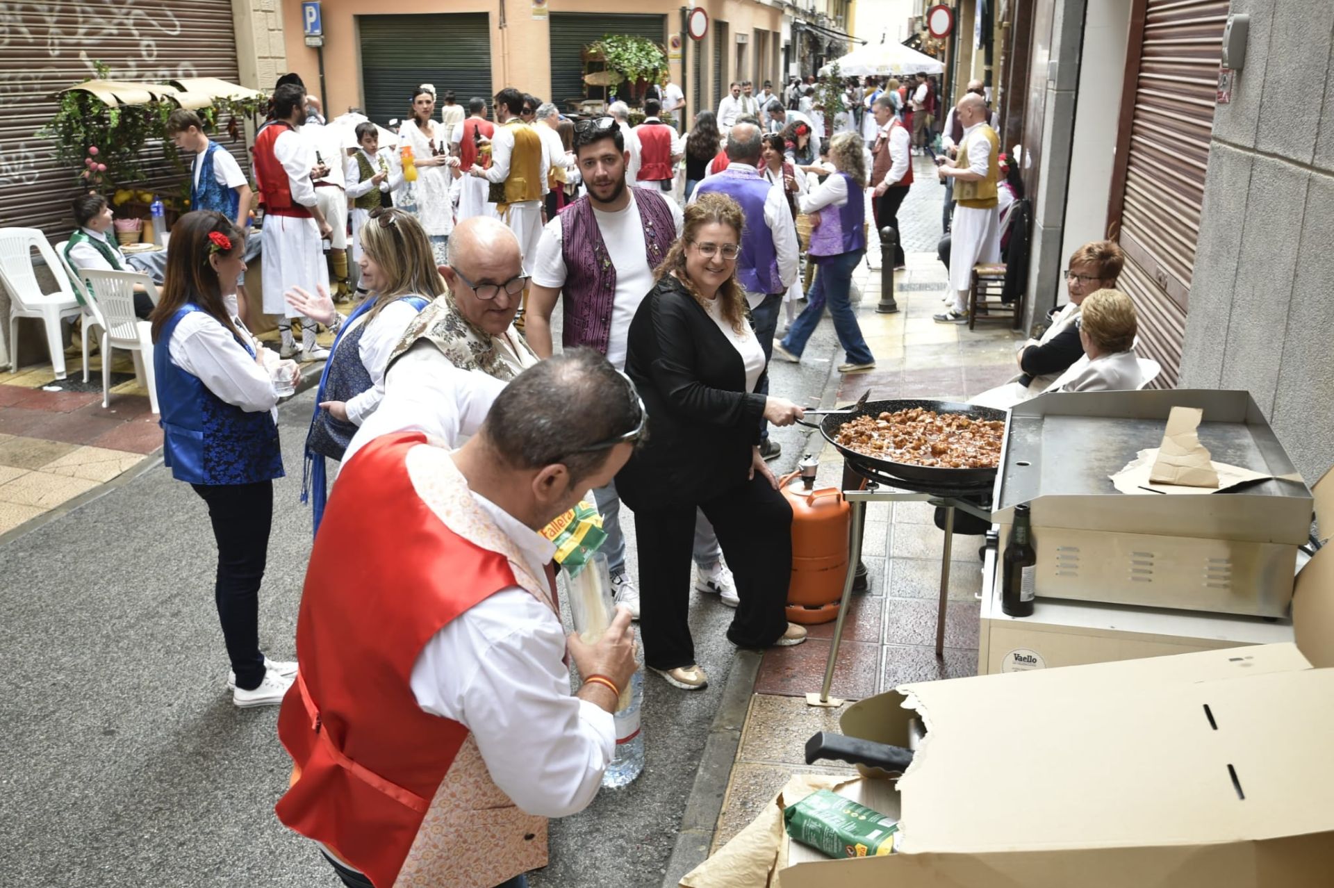 En imágenes, los huertanos inundan las calles del centro de Murcia