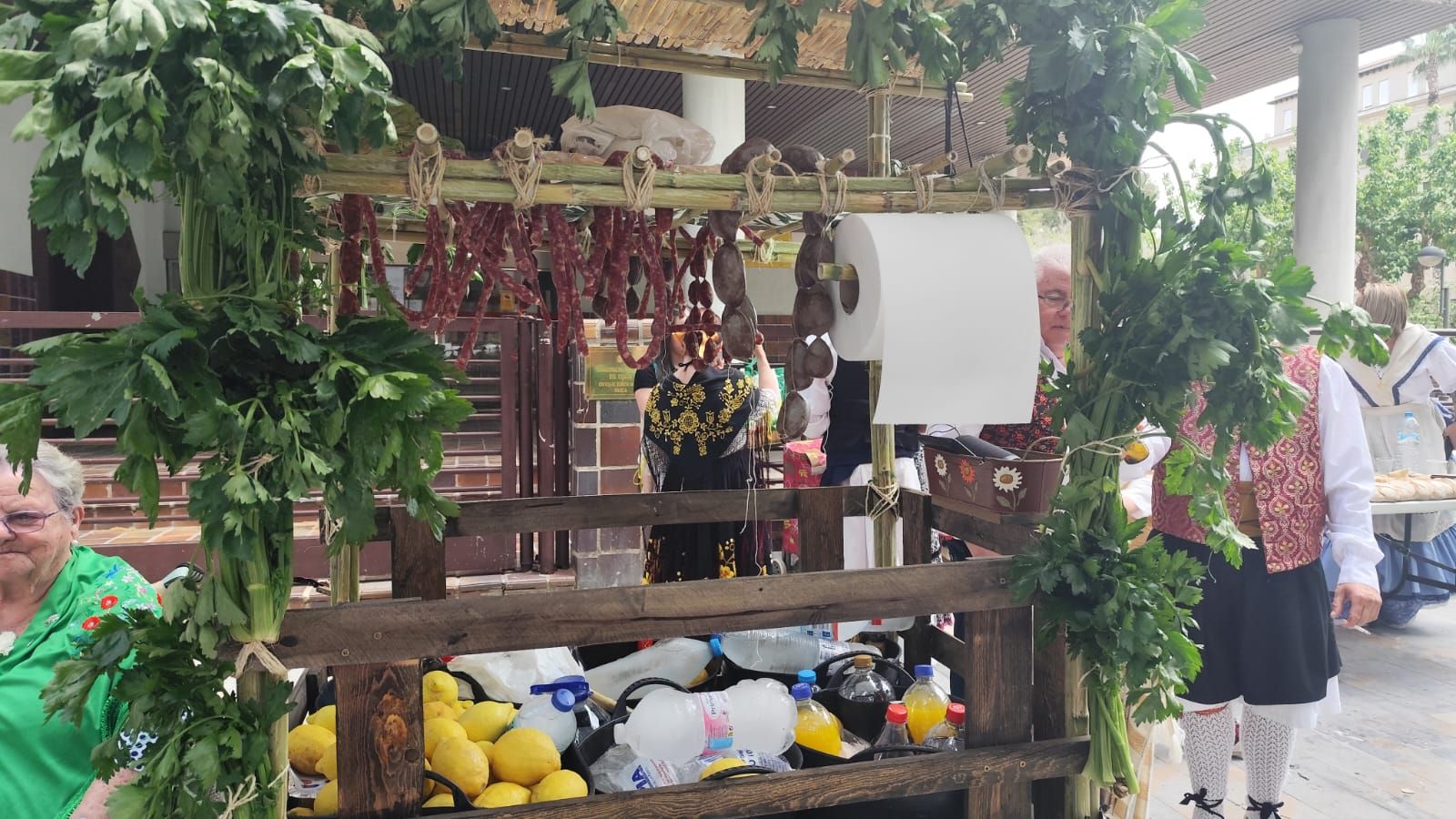 Carritos cargados de originalidad en el Bando de la Huerta