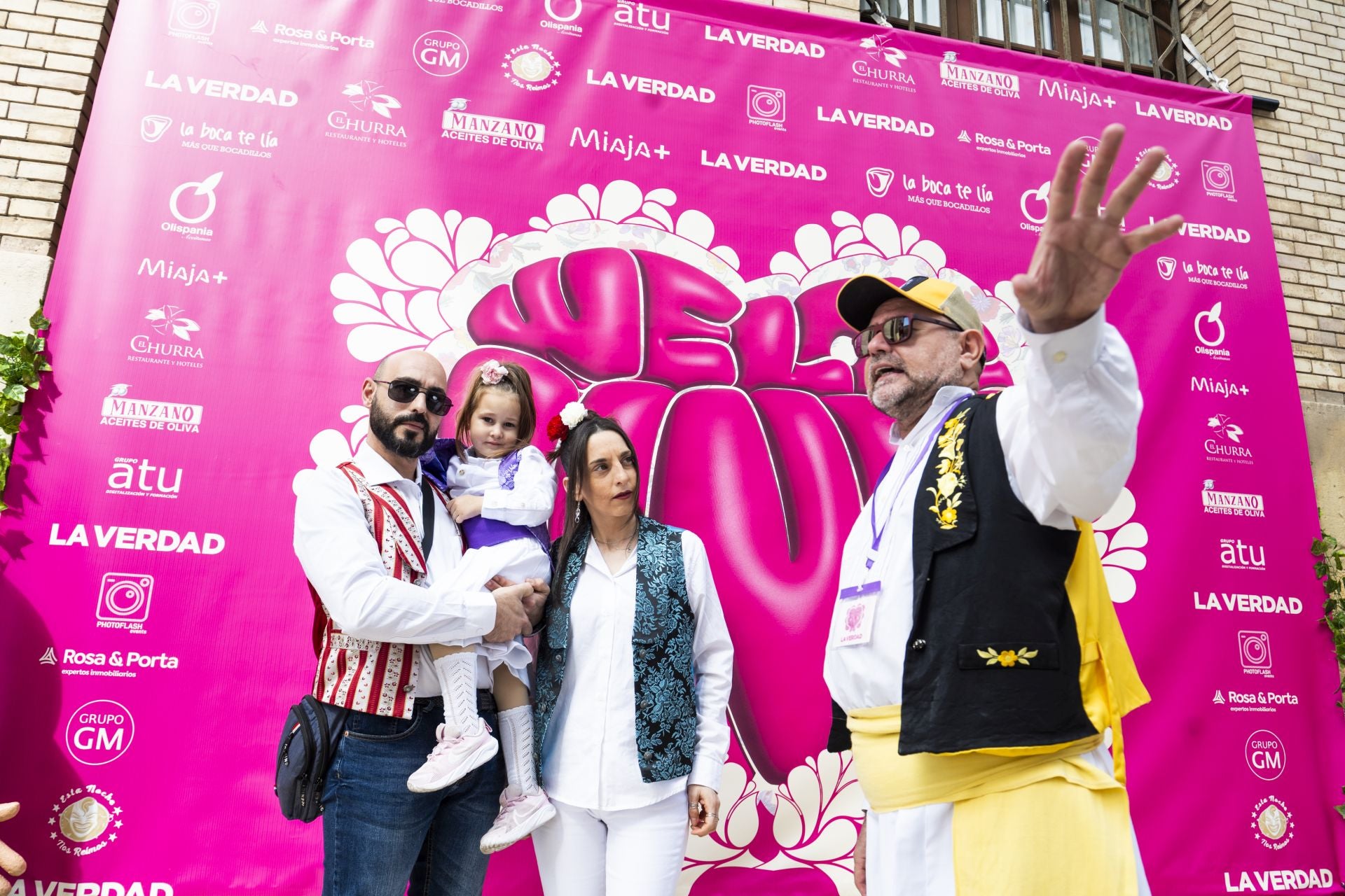 El &#039;Glambot&#039; de LA VERDAD y Photoflash Events en el Bando de la Huerta, en imágenes