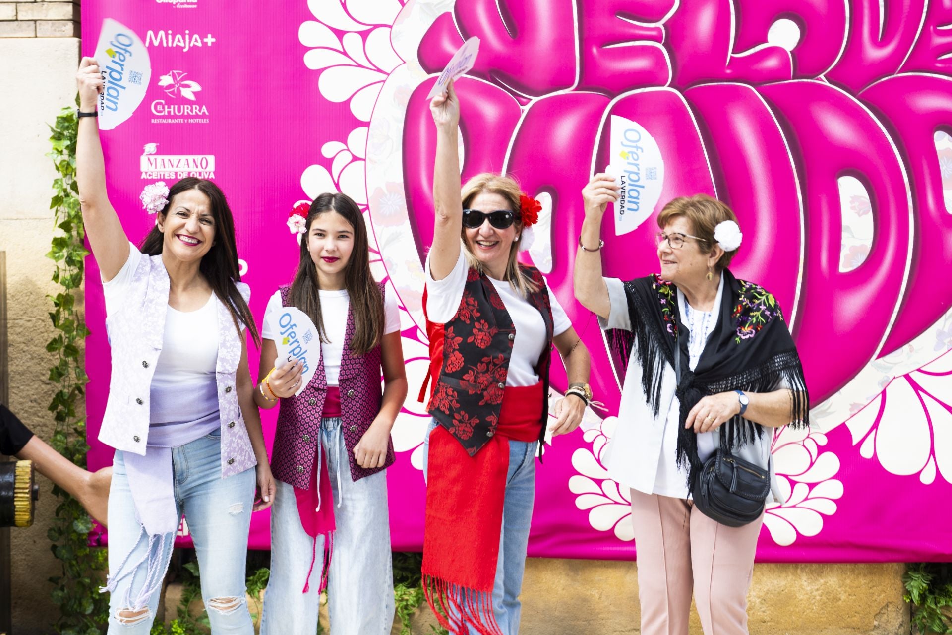 El &#039;Glambot&#039; de LA VERDAD y Photoflash Events en el Bando de la Huerta, en imágenes