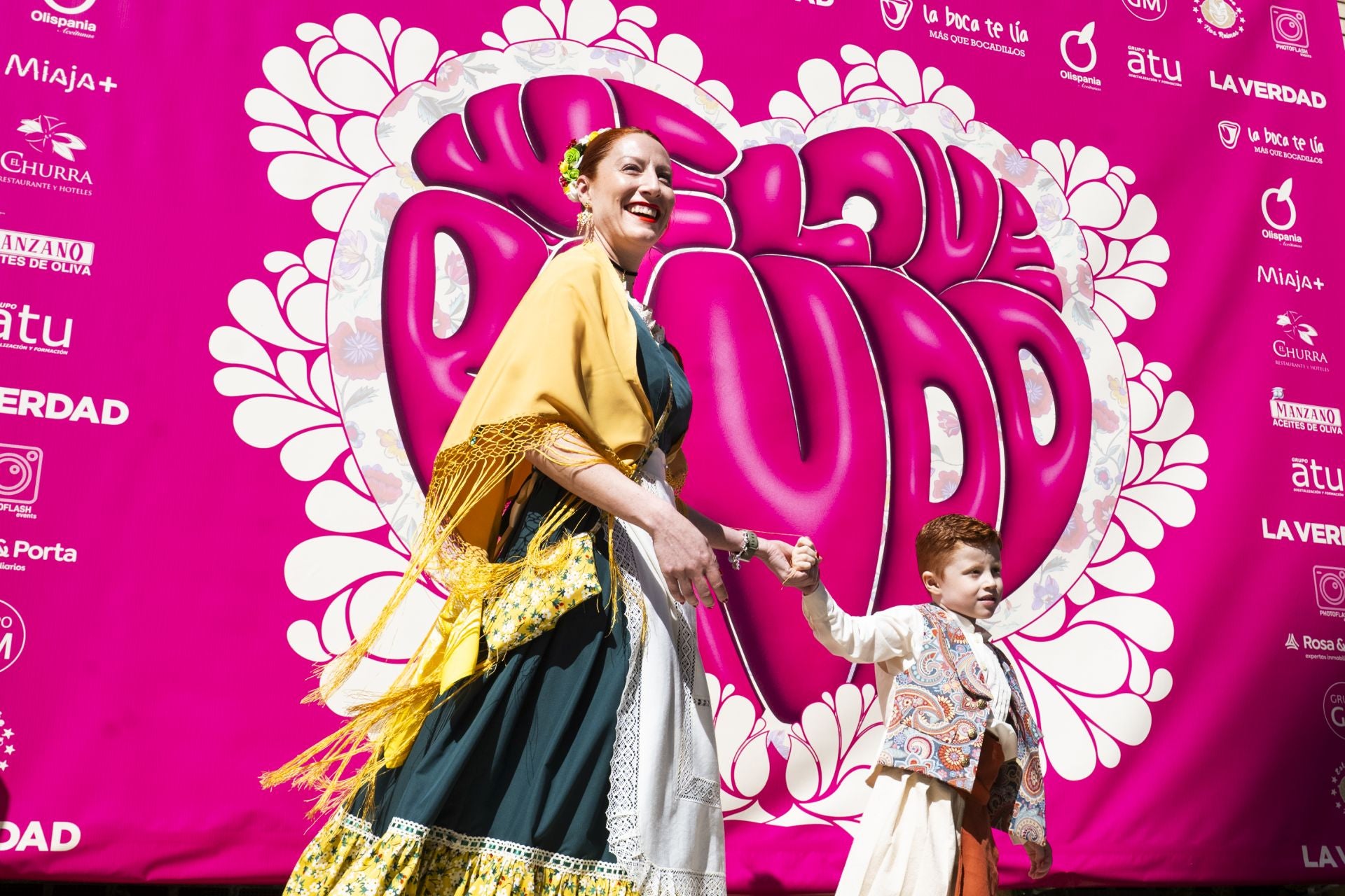 El &#039;Glambot&#039; de LA VERDAD y Photoflash Events en el Bando de la Huerta, en imágenes