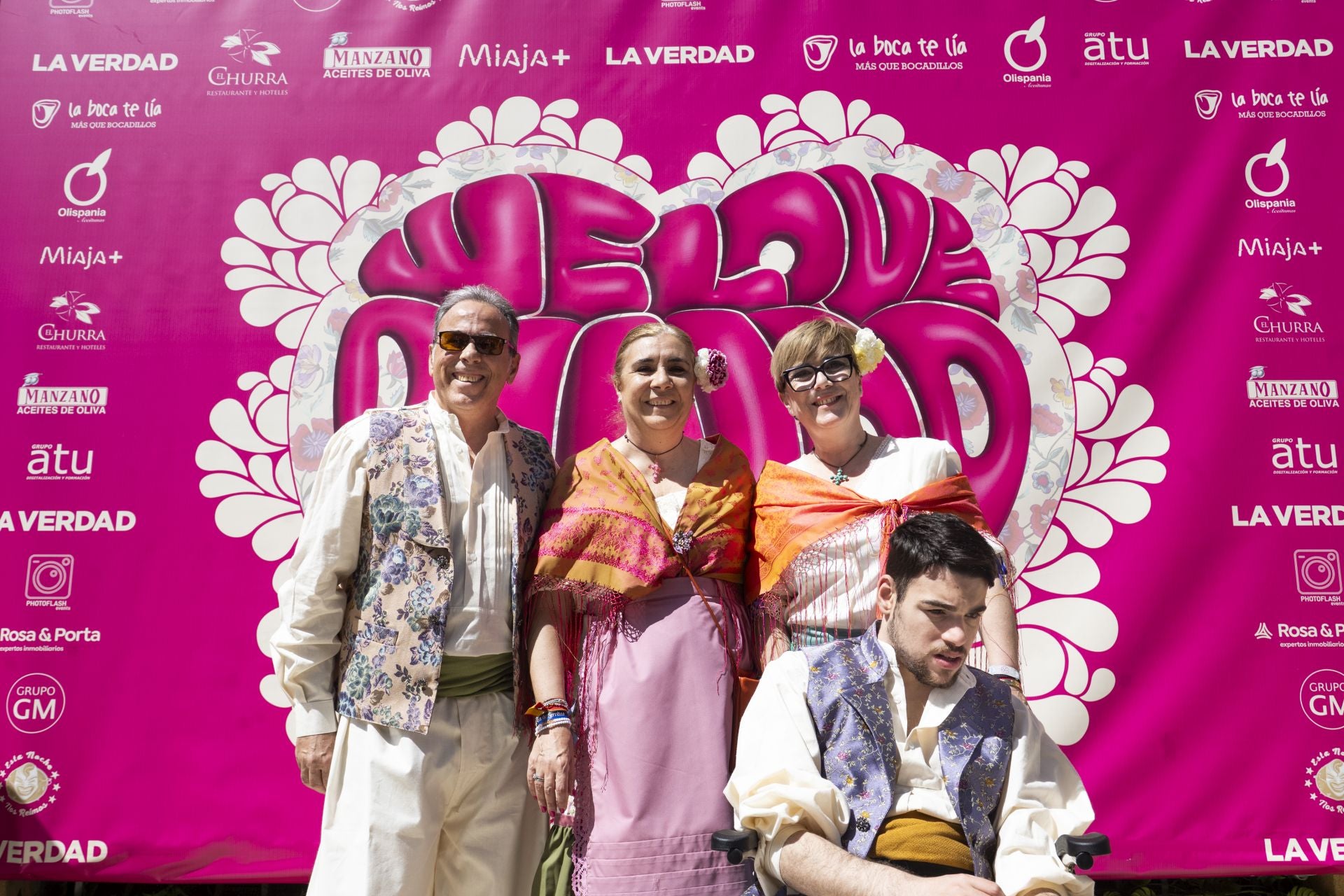 El &#039;Glambot&#039; de LA VERDAD y Photoflash Events en el Bando de la Huerta, en imágenes