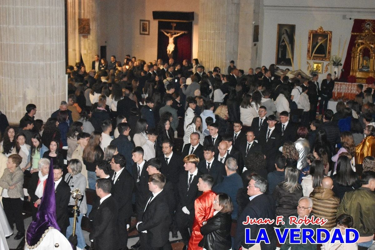 «La Soledad» acompaña hasta su capilla al «Cristo Yacente» en Caravaca de la Cruz