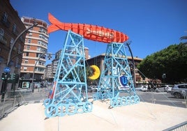 El catafalco de la Sardina ya está instalado en la plaza Martínez Tornel.
