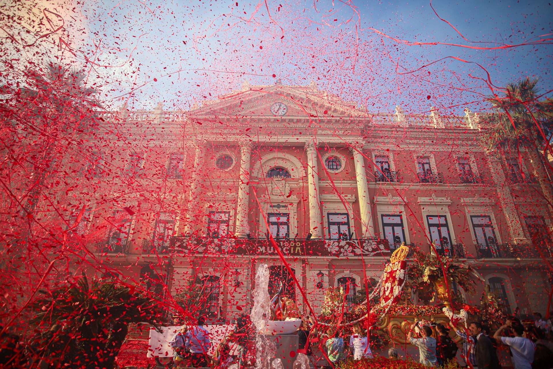 El desfile de la Batalla de las Flores de Murcia, en imágenes