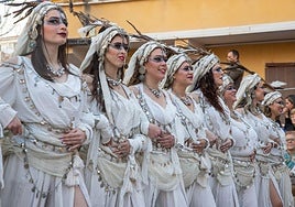 Fila de la Kábila Aljama en el Gran Desfile Parada.