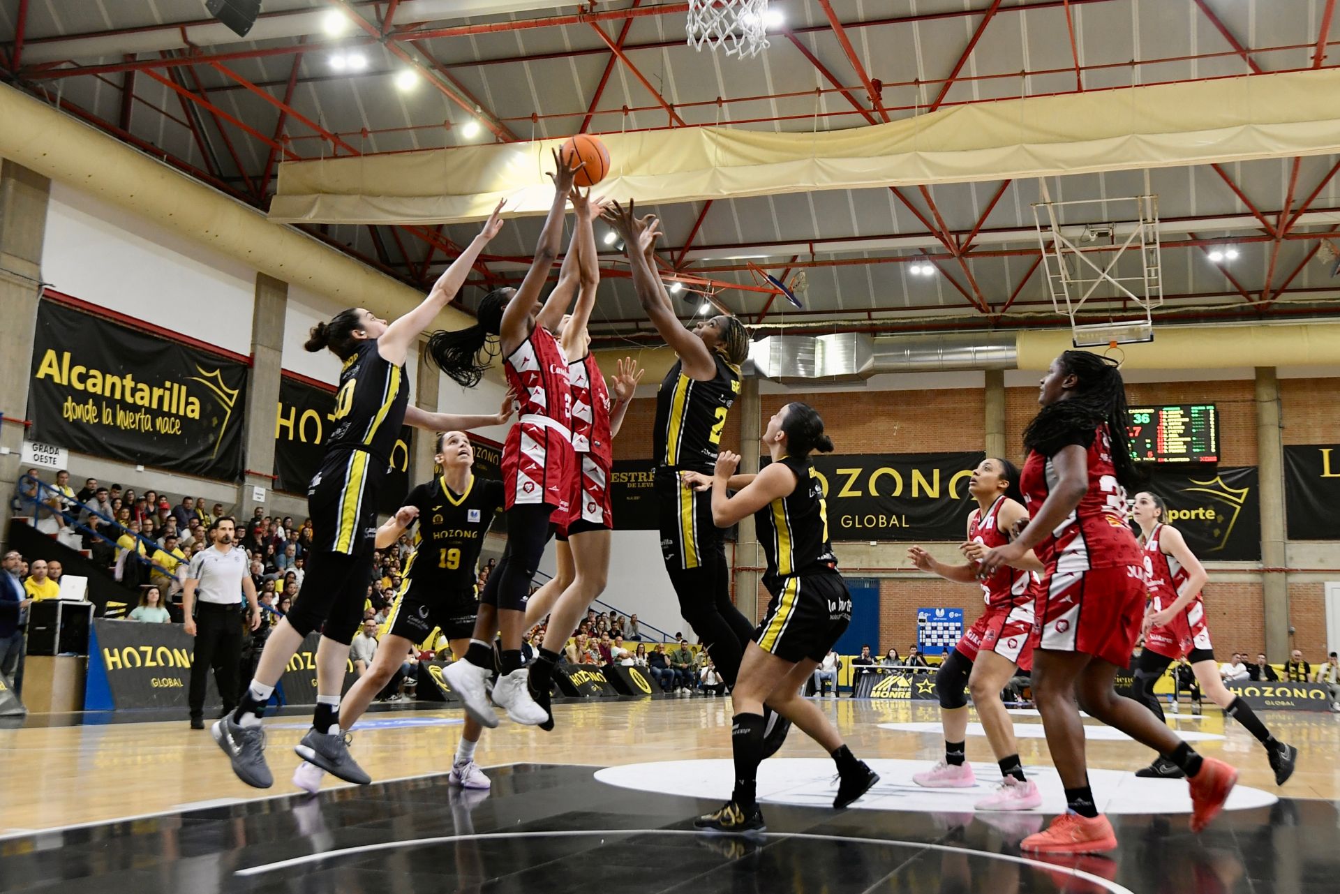 Las imágenes del encuentro Jairis-Zaragoza (70-68)