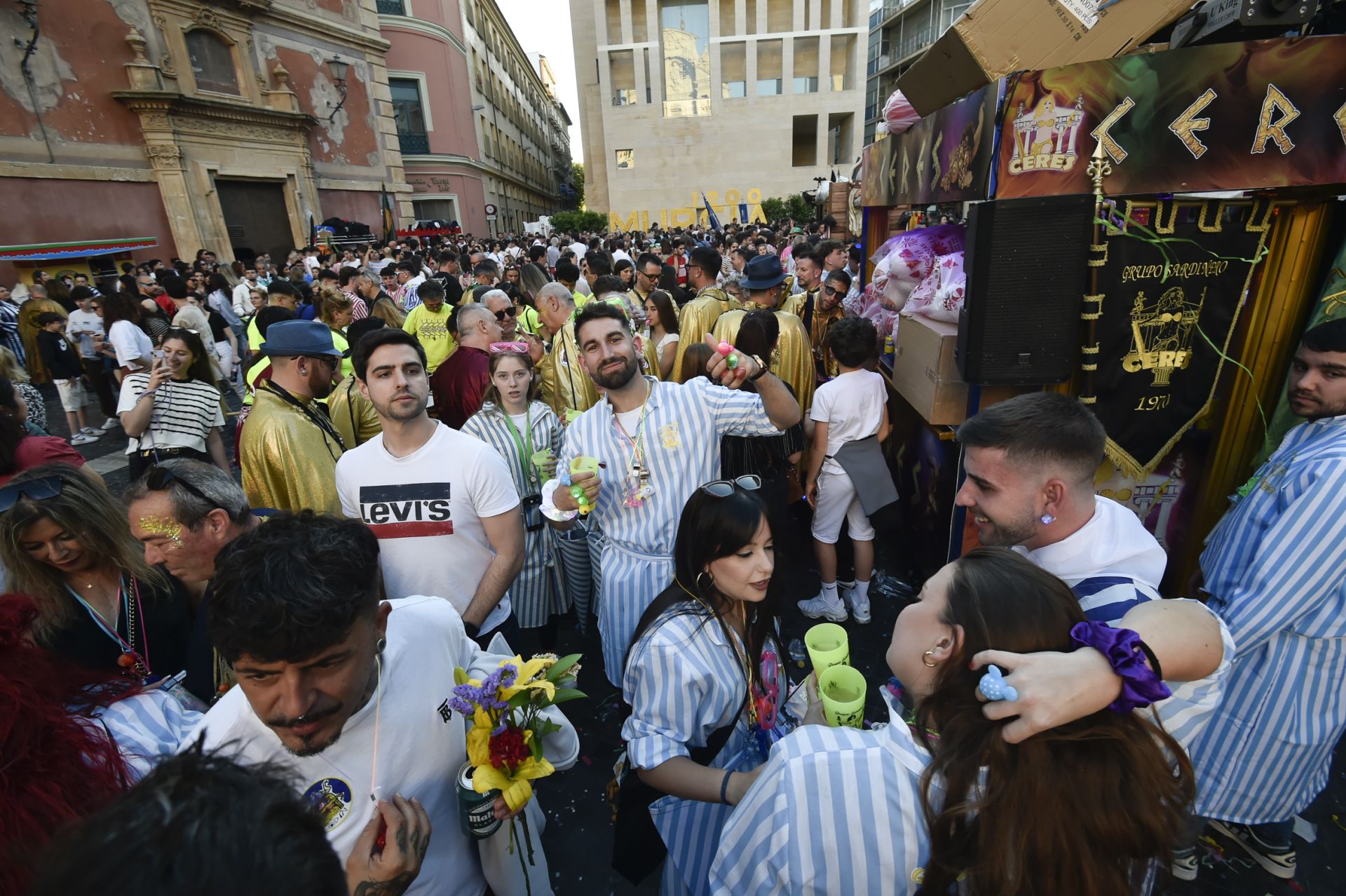 El desfile de la llegada de la Sardina a Murcia, en imágenes