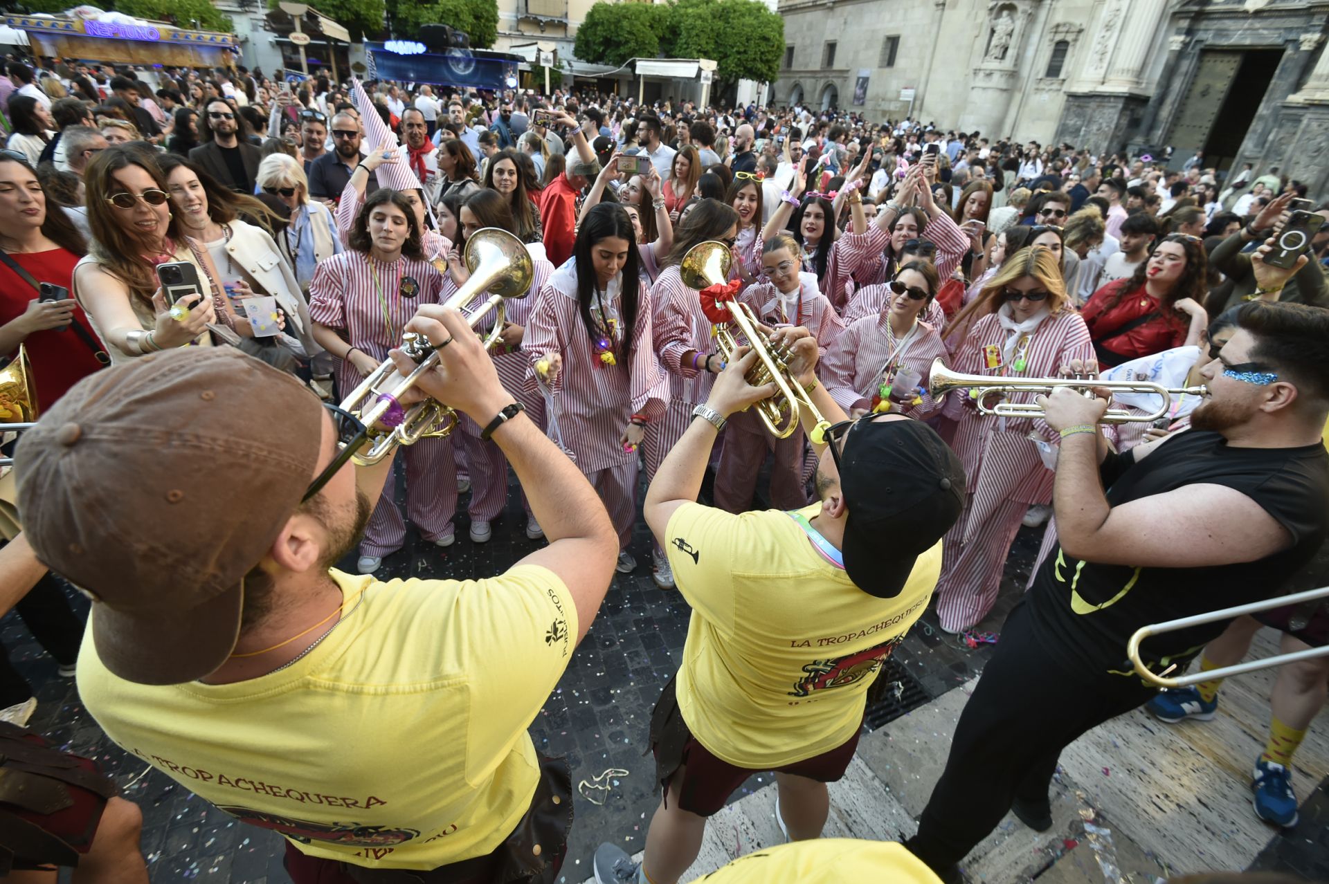 El desfile de la llegada de la Sardina a Murcia, en imágenes