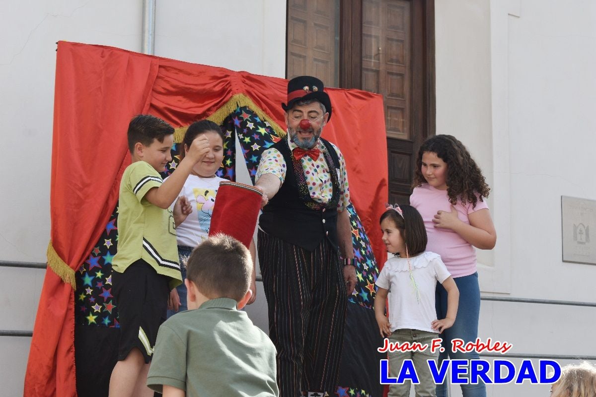 Imágenes de los Juegos Infantiles en la placeta del Santo de Caravaca de la Cruz
