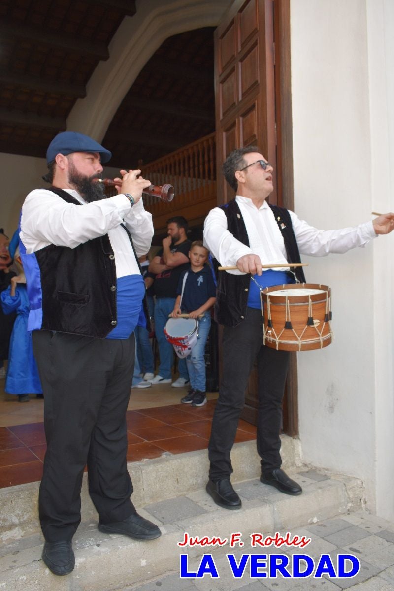 Imágenes del primer pasacalles de Gigantes y Cabezudos en Caravaca de la Cruz