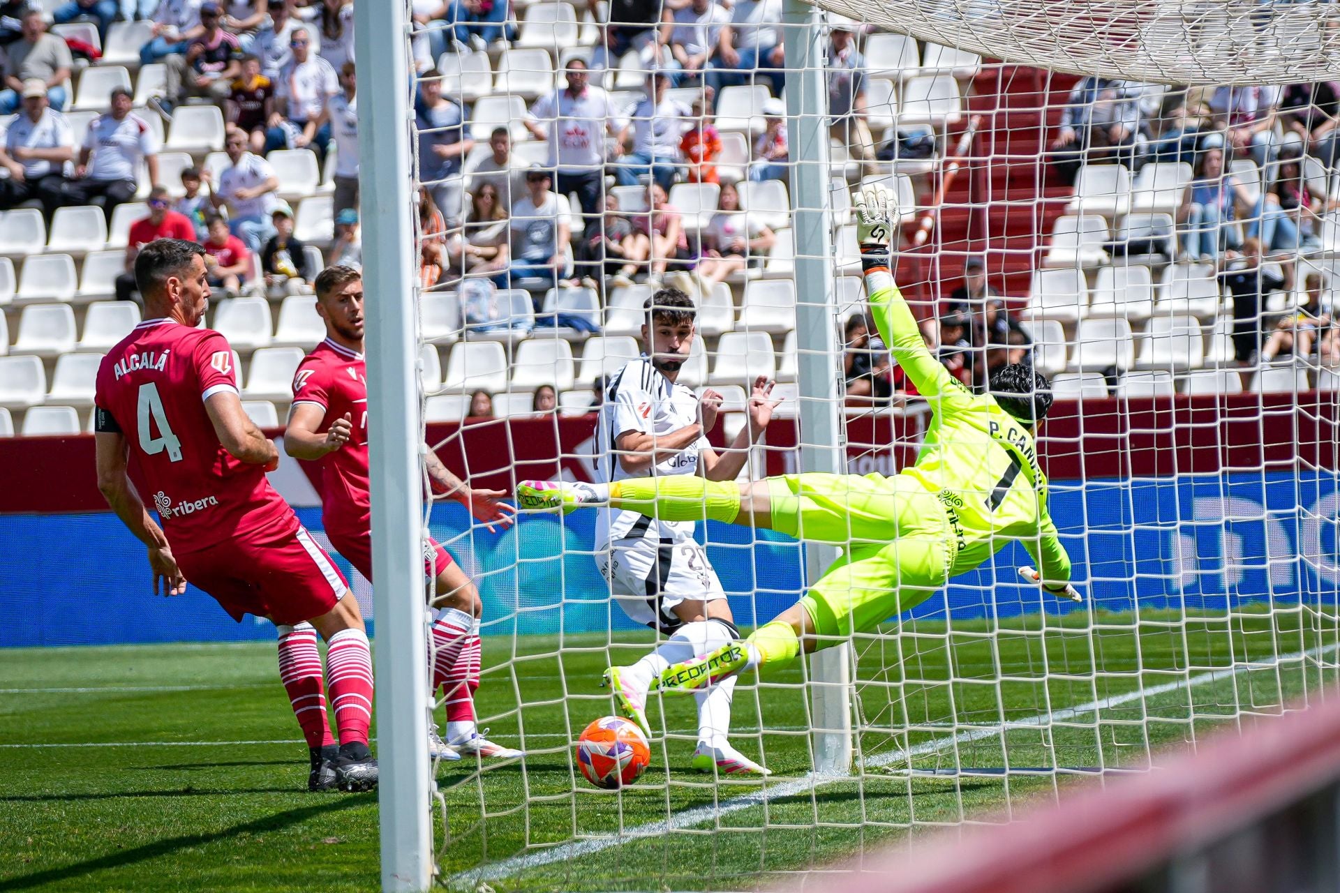 La derrota del Cartagena frente al Albacete, en imágenes