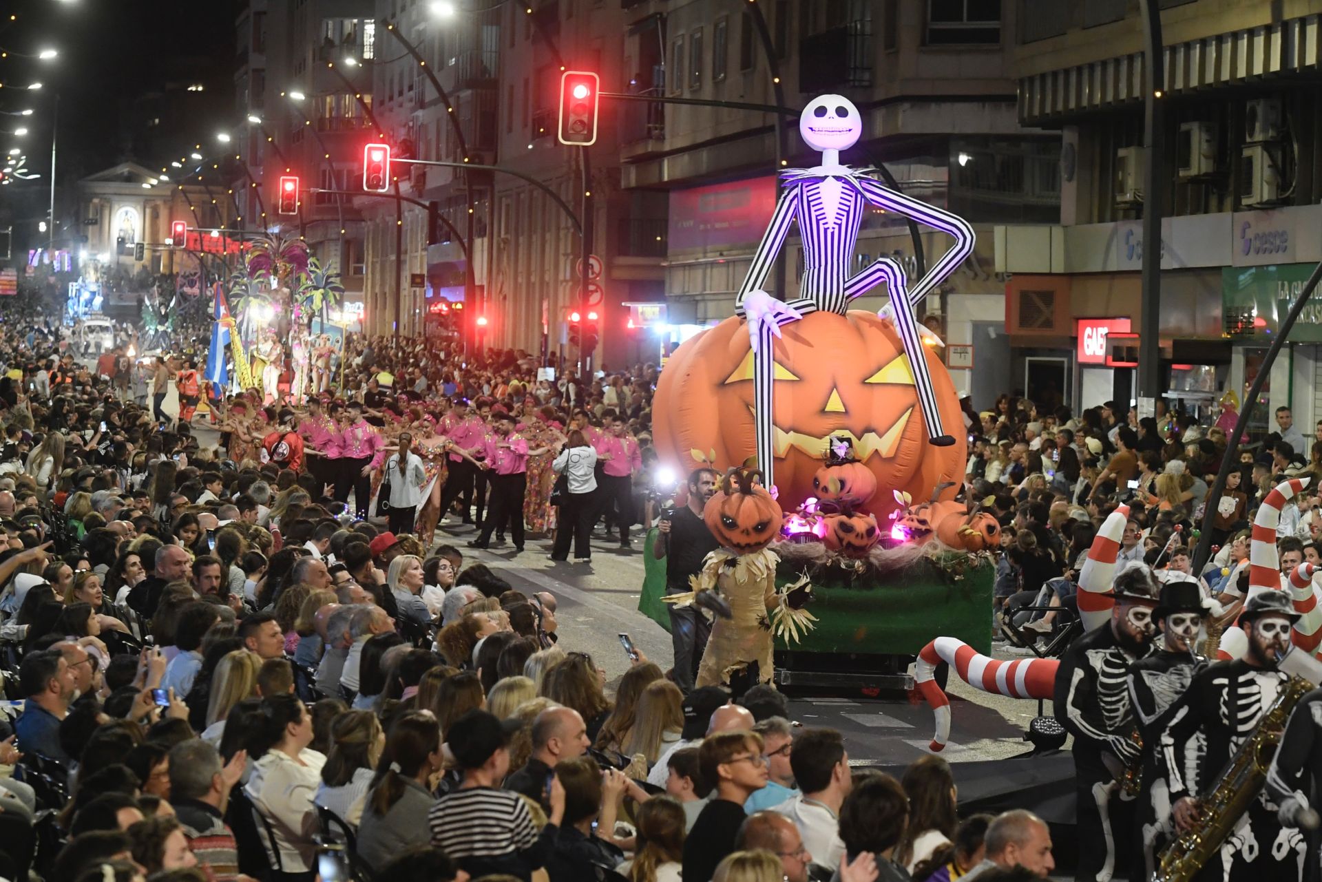 Las imágenes del desfile del Entierro de la Sardina de Murcia
