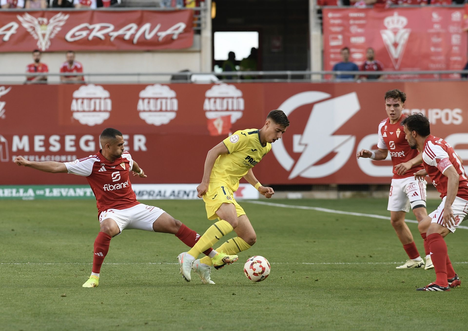 La victoria del Real Murcia frente al Villarreal B, en imágenes
