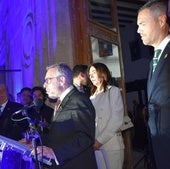El presidente del Gremio de Editores de la Región, Francisco Marín, durante la lectura del pregón.