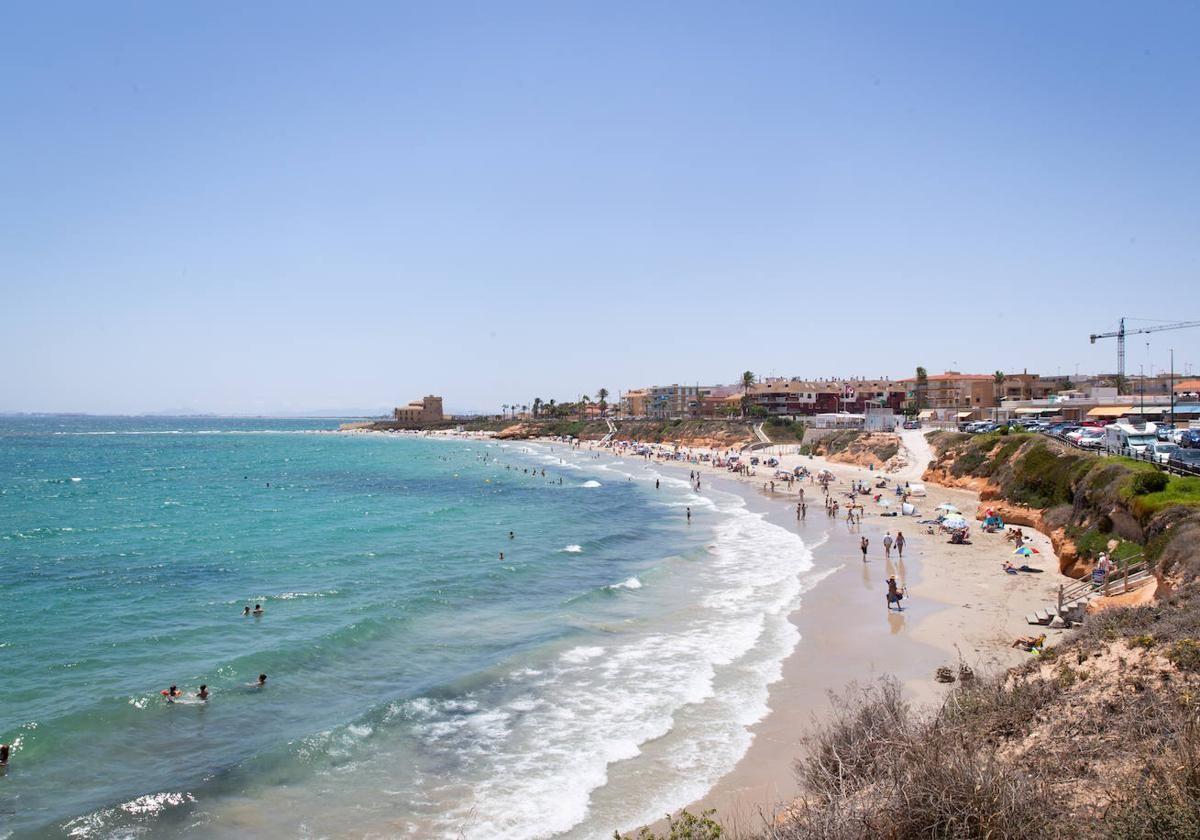 Licitan las obras para reordenar el tráfico en la avenida de torre de la horadada que lleva a la playa | la verdad