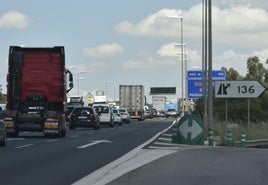 Carteles de información de la autovía, este lunes, apagados.