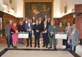 Representantes de la delegación alemana con las autoridades locales y las directoras de Cáritas.
